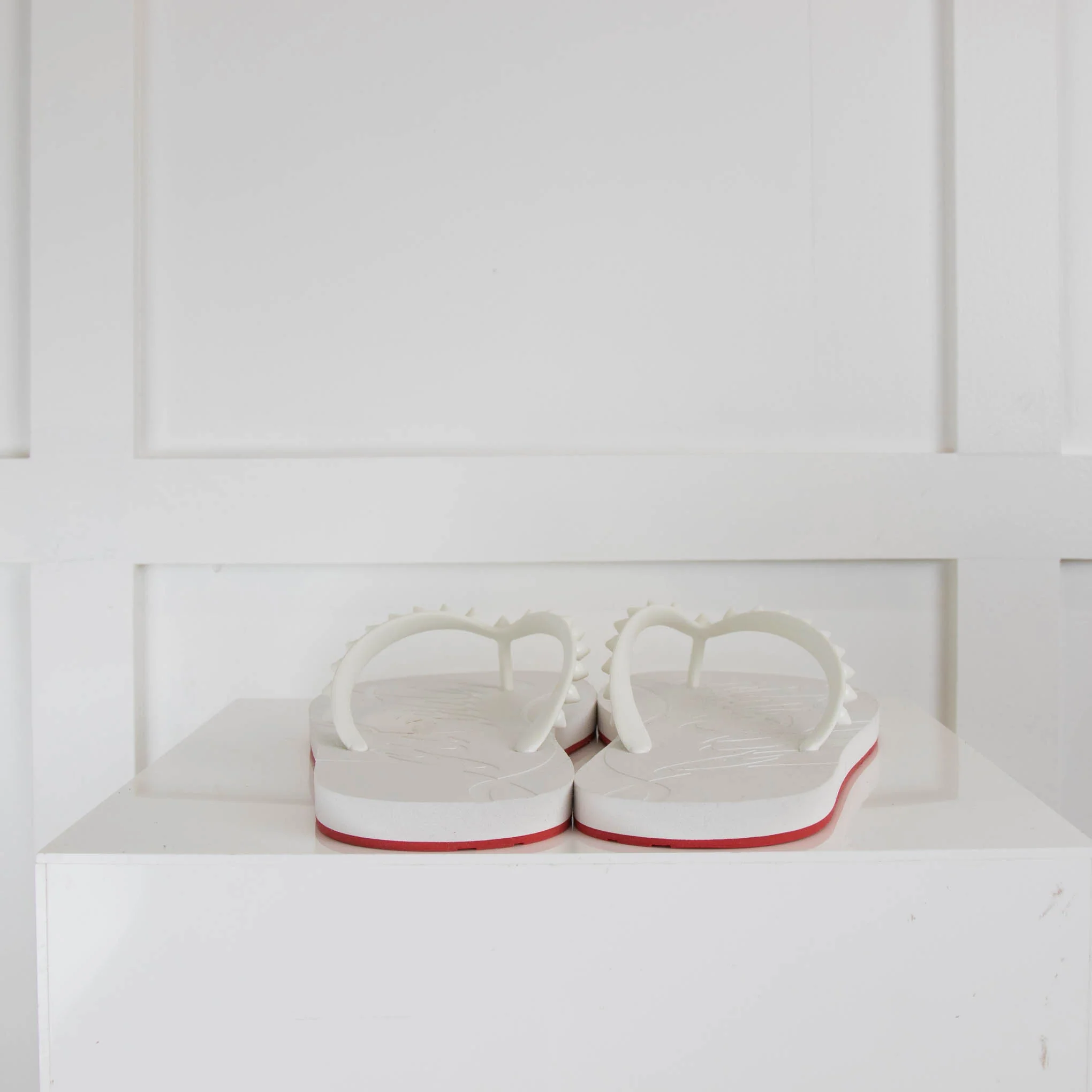 Christian Louboutin White Donna Flip Flops - Image 4