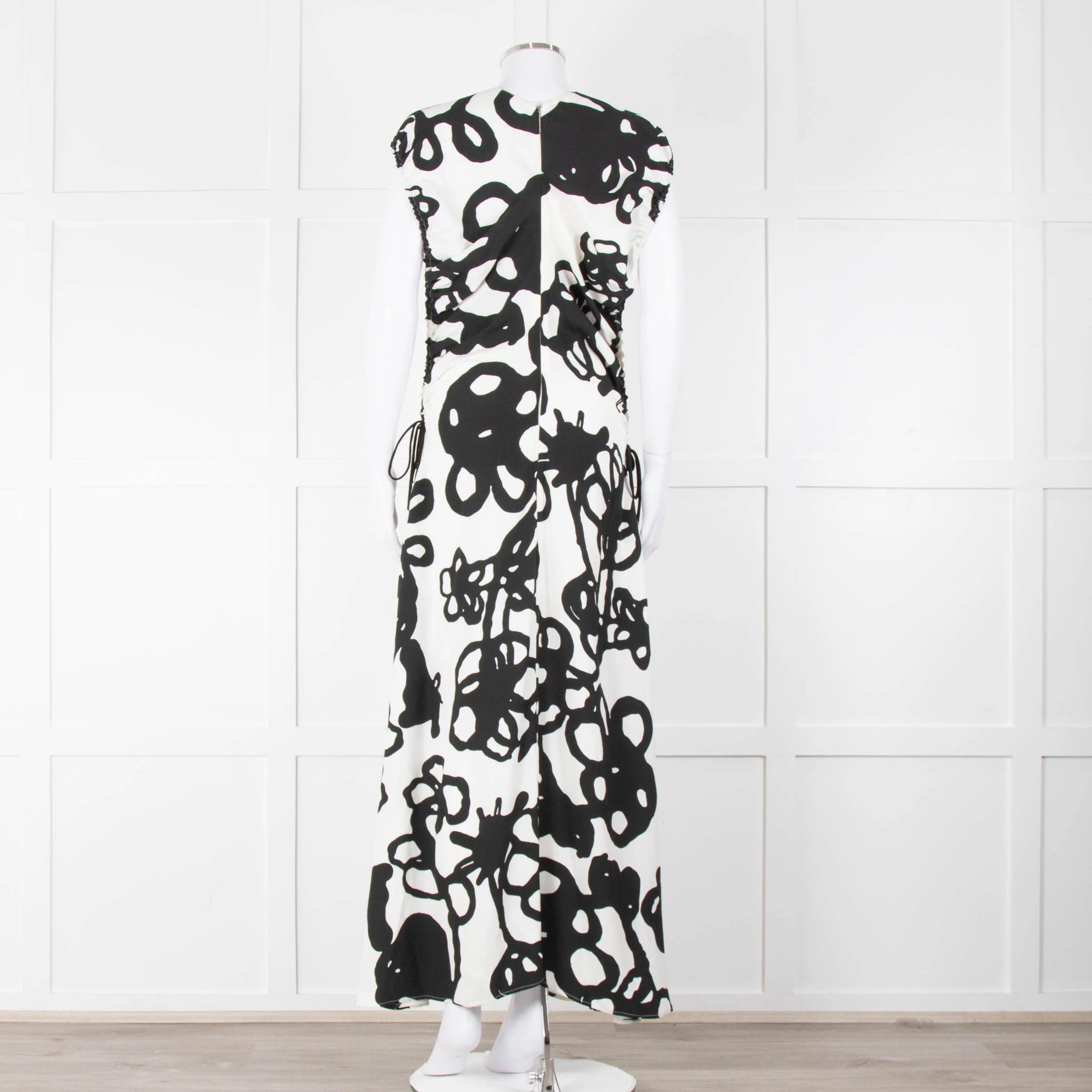 Christopher Kane White Black Floral Ruched Trim Maxi Dress - Image 5