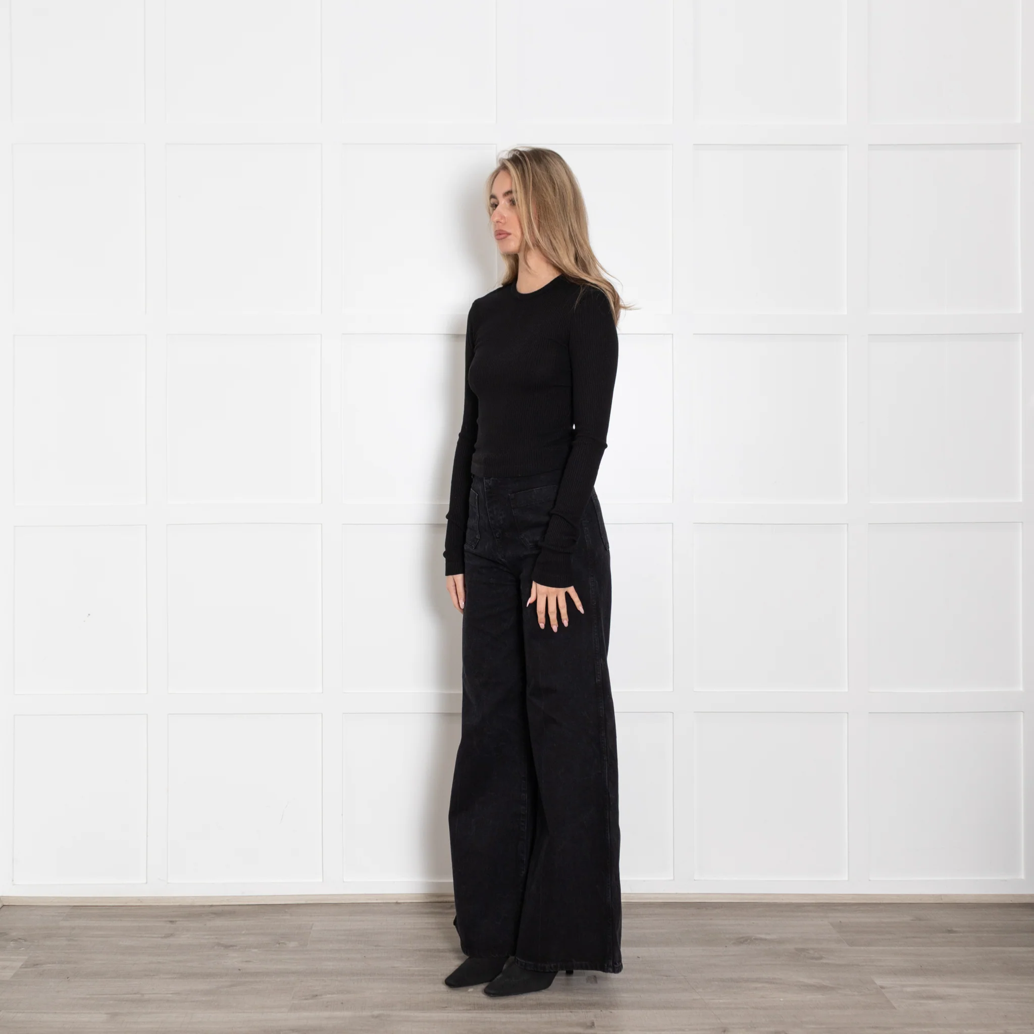 Citizens Of Humanity Black Verra Henley Cotton Rib Top - Image 3
