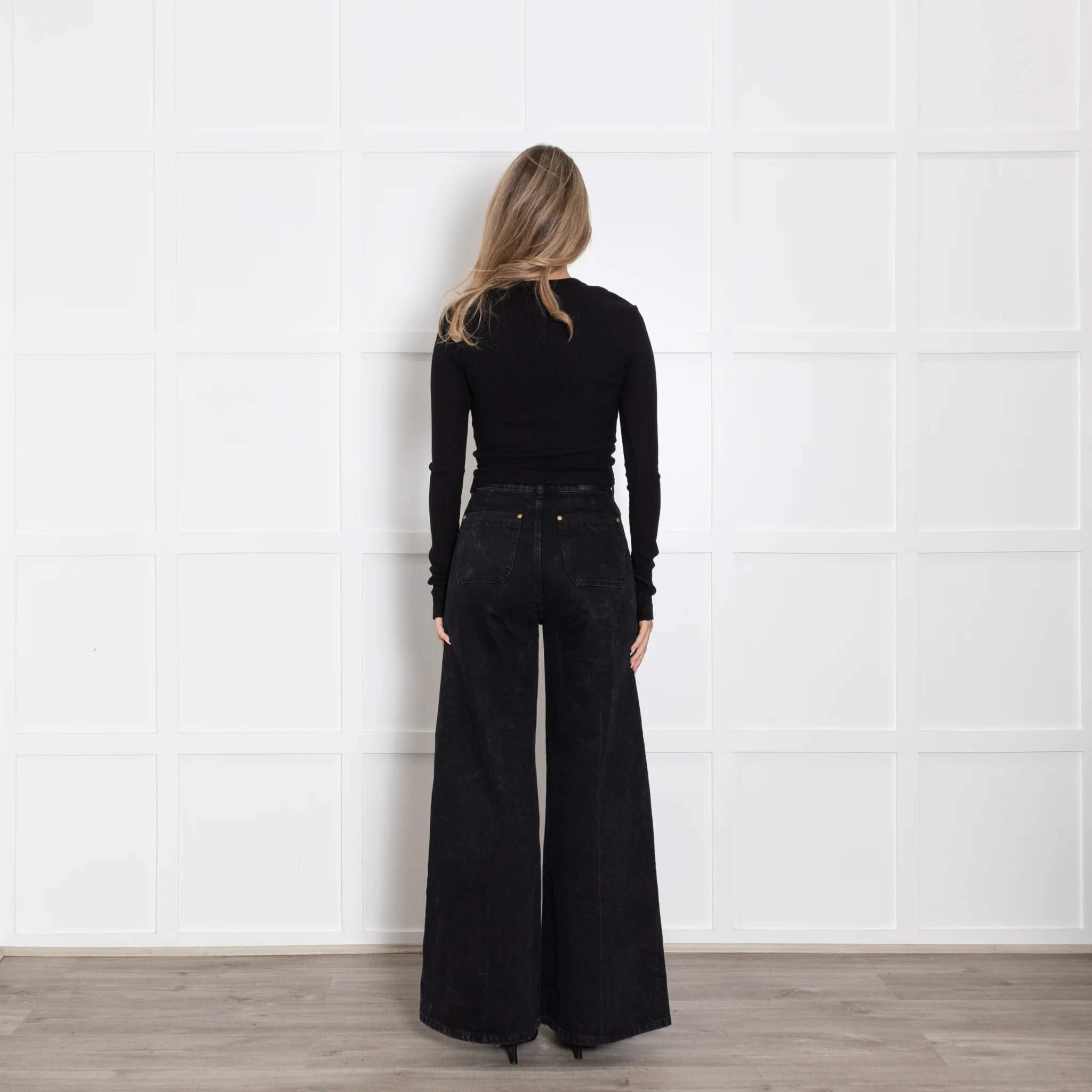 Citizens Of Humanity Black Verra Henley Cotton Rib Top - Image 5