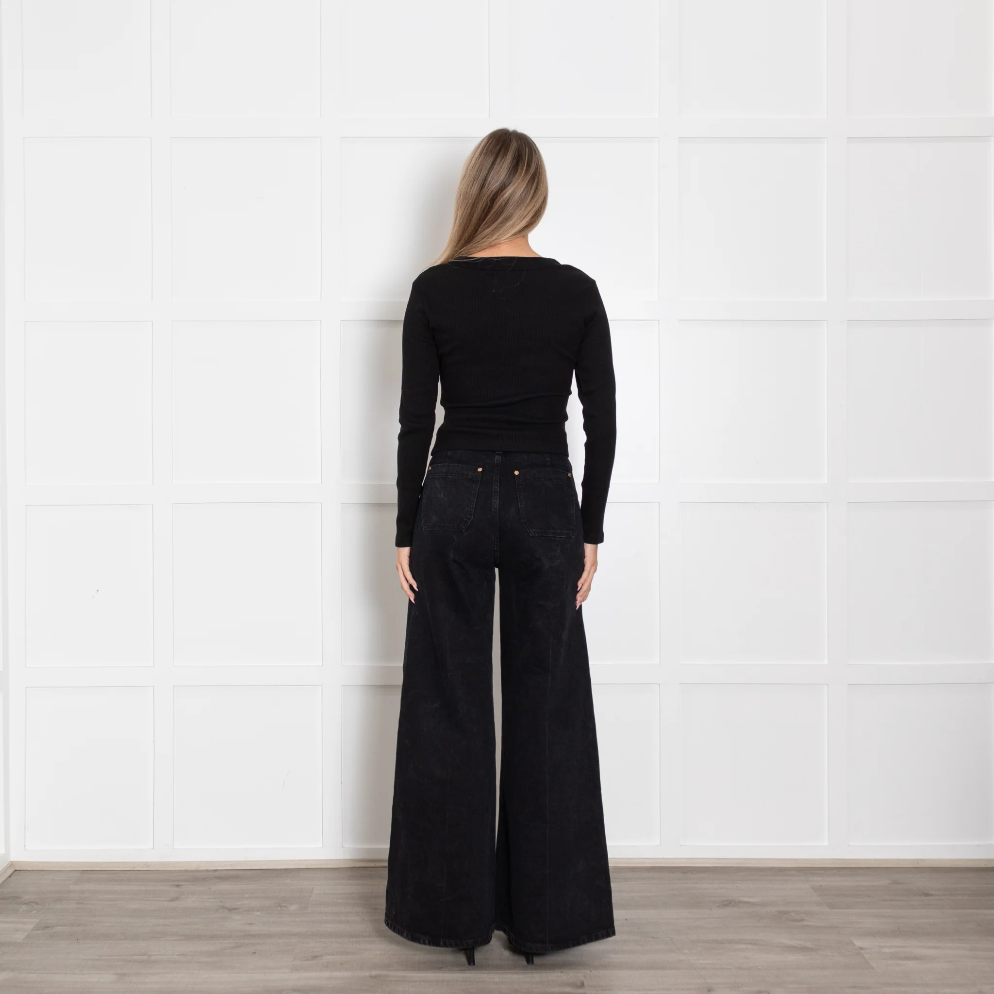 Citizens Of Humanity Faena Black Cropped Crewneck - Image 6