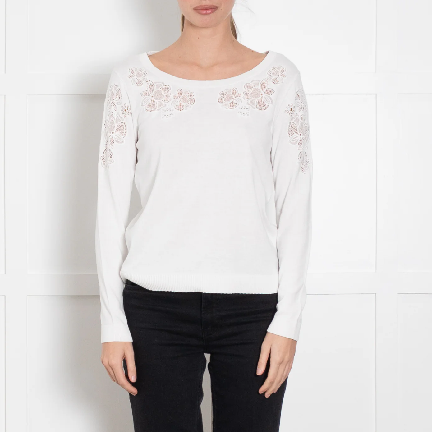 Claudie Pierlot White Lace Flower Detail Knitted Jumper - Image 2
