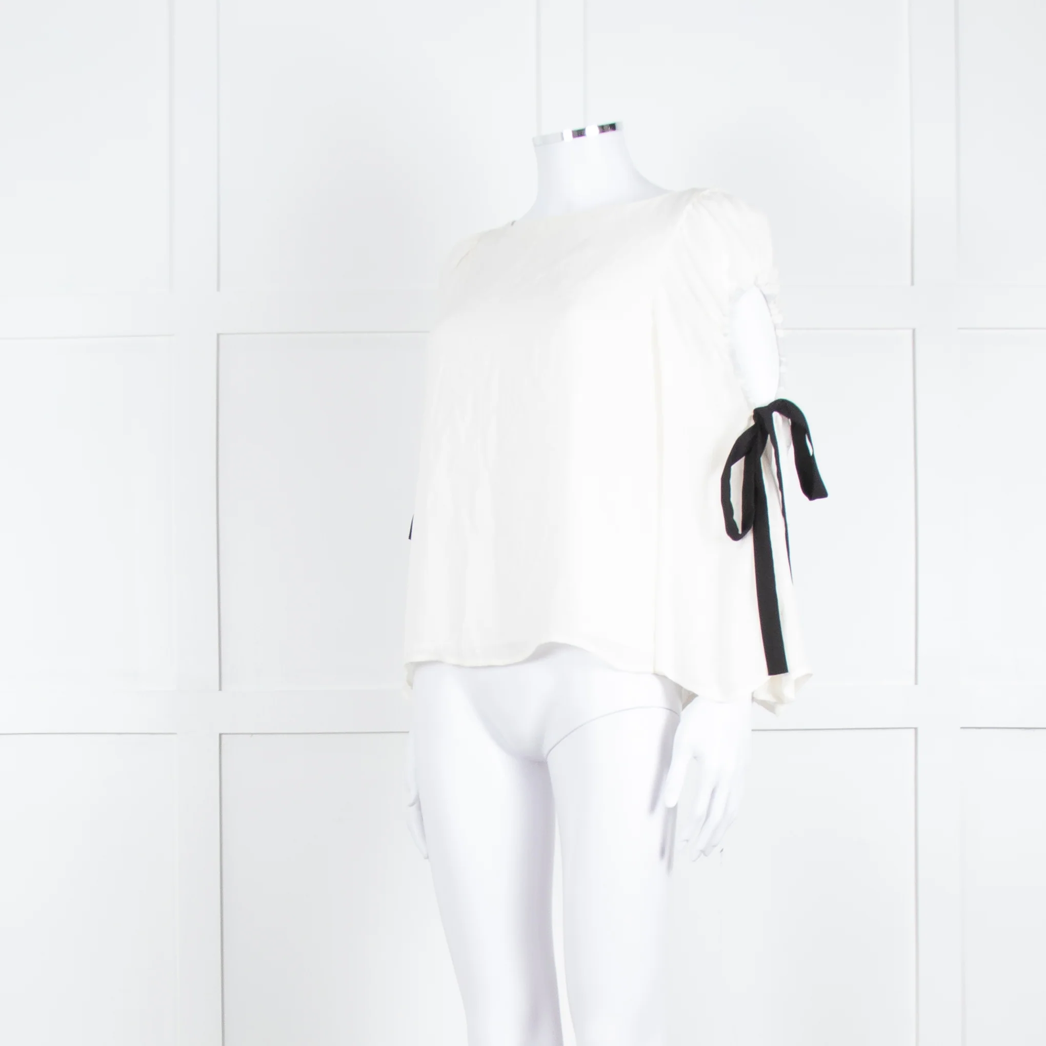 Club Monaco Cream Black Ribbon Tie On Sleeves Silk Blend Top - Image 2