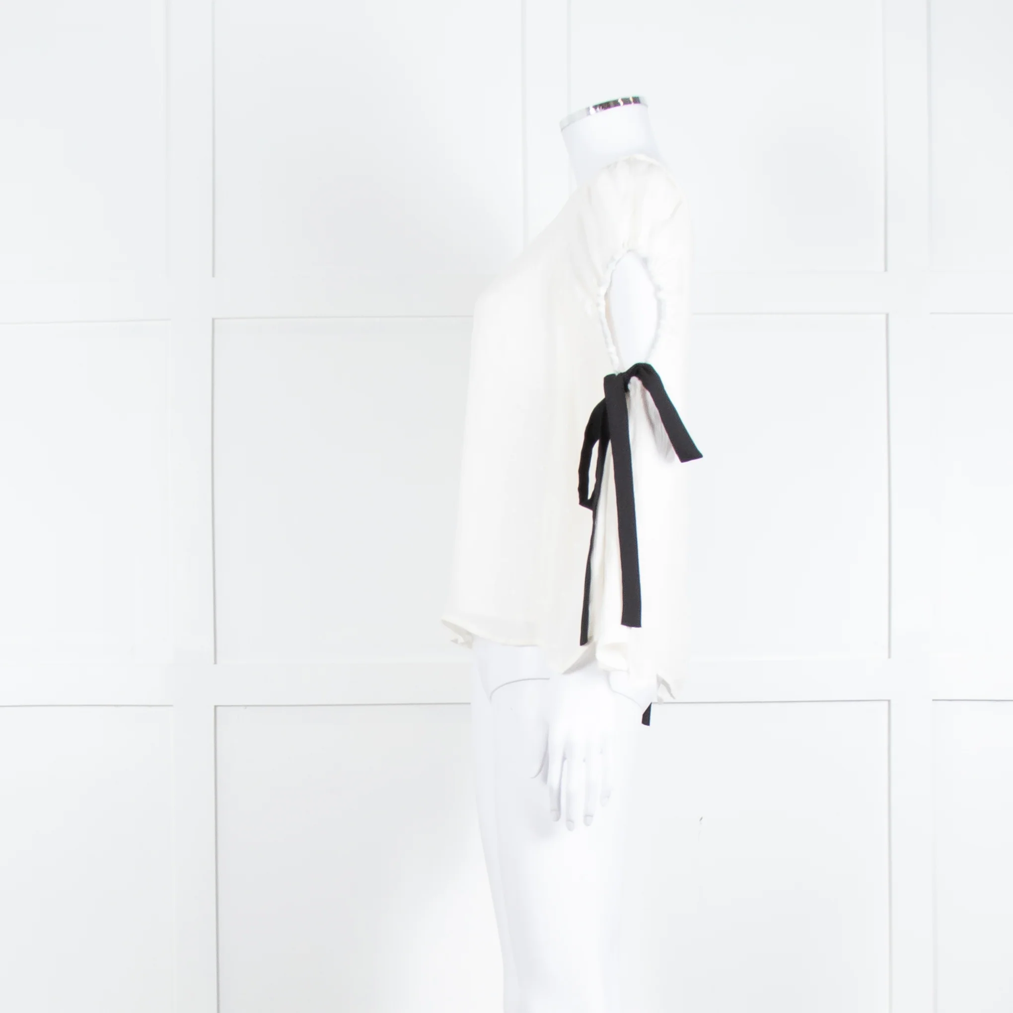 Club Monaco Cream Black Ribbon Tie On Sleeves Silk Blend Top - Image 3
