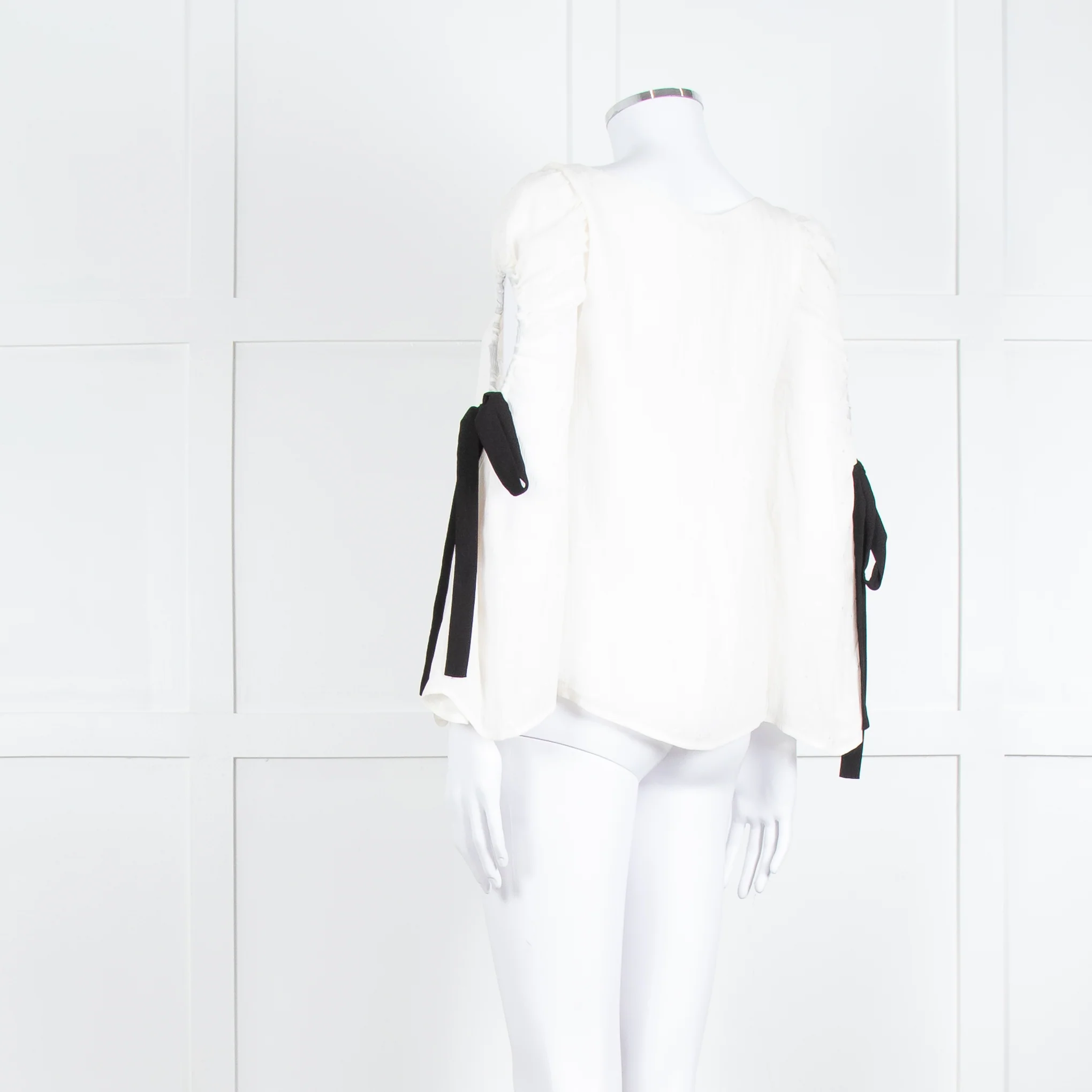 Club Monaco Cream Black Ribbon Tie On Sleeves Silk Blend Top - Image 4