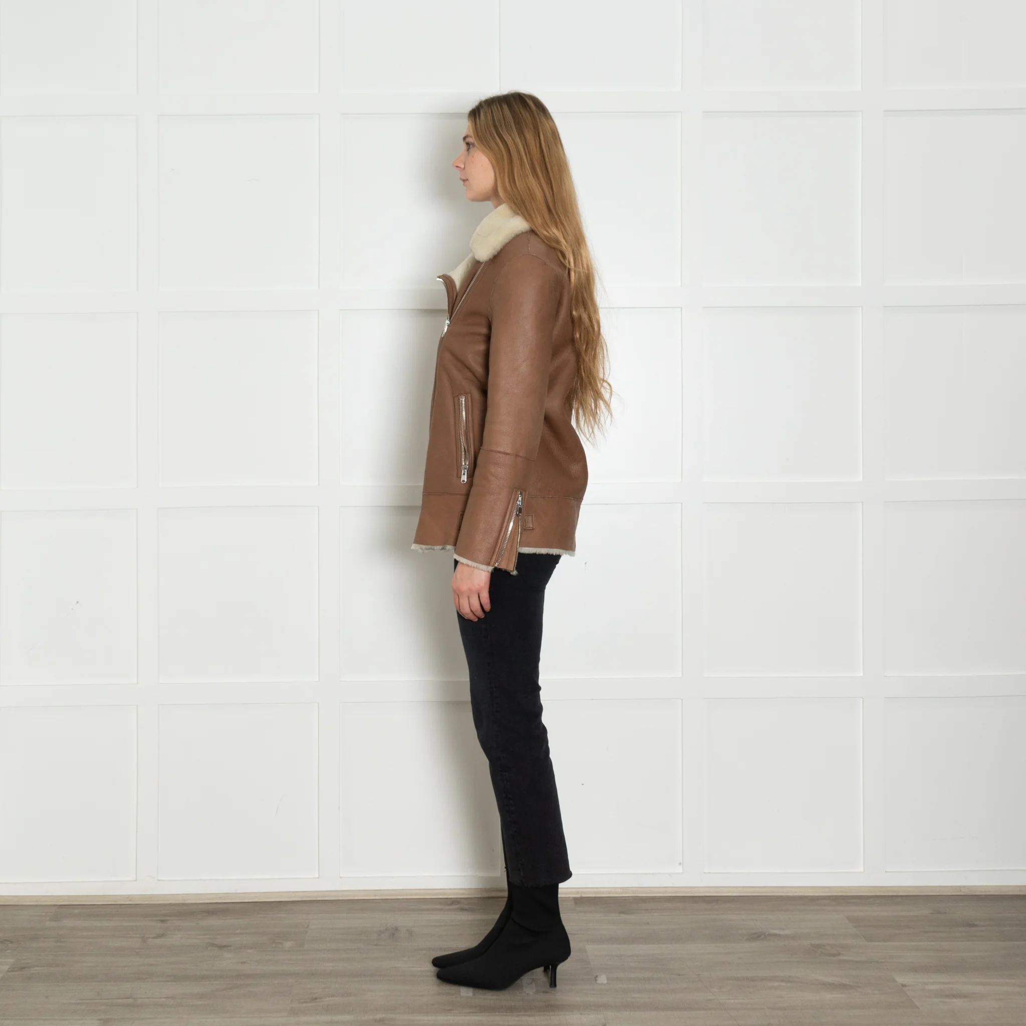 Club Monaco Tan Shearling Aviator Style Jacket - Image 4