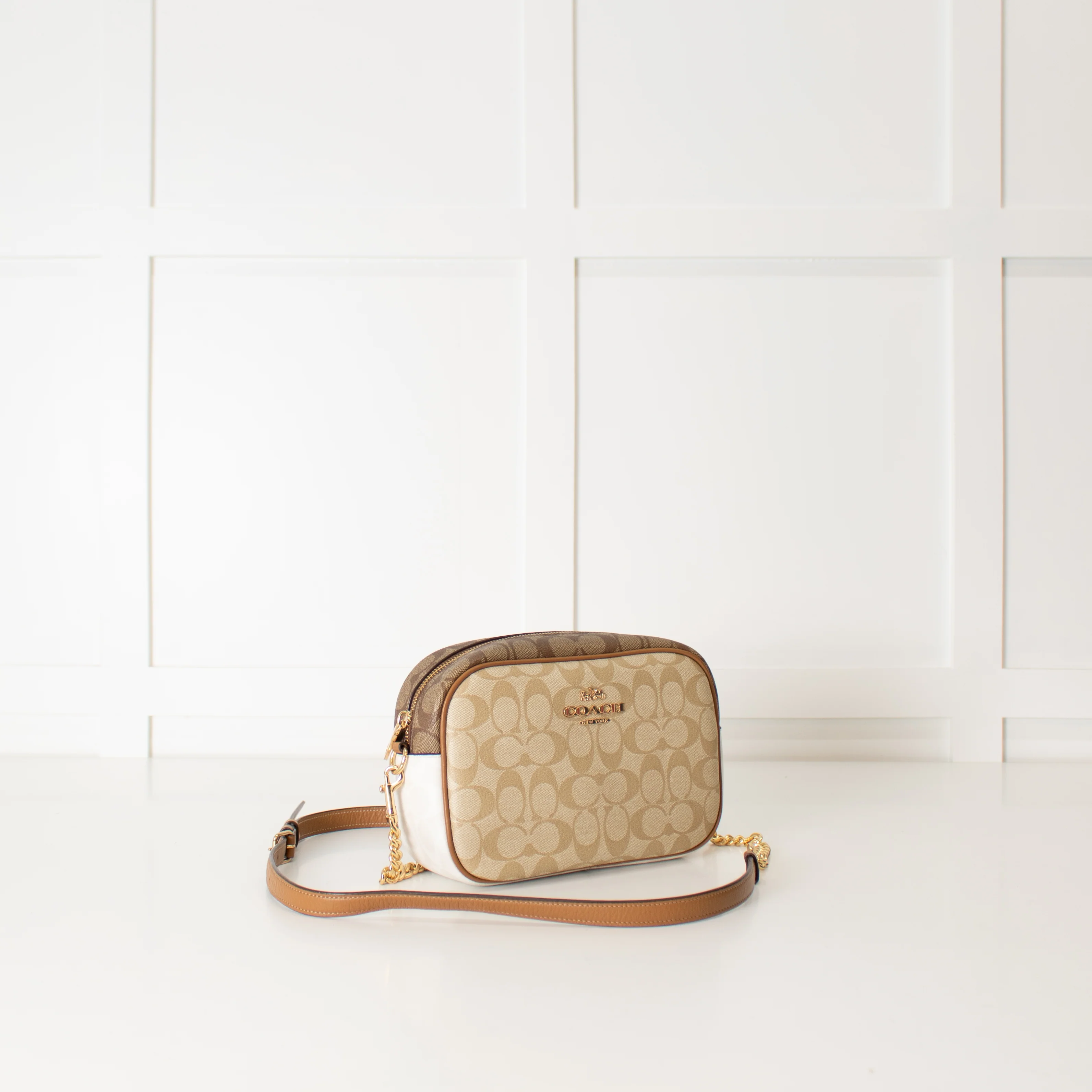 Coach Beige Signature Canvas Jamie Camera Bag - Image 4