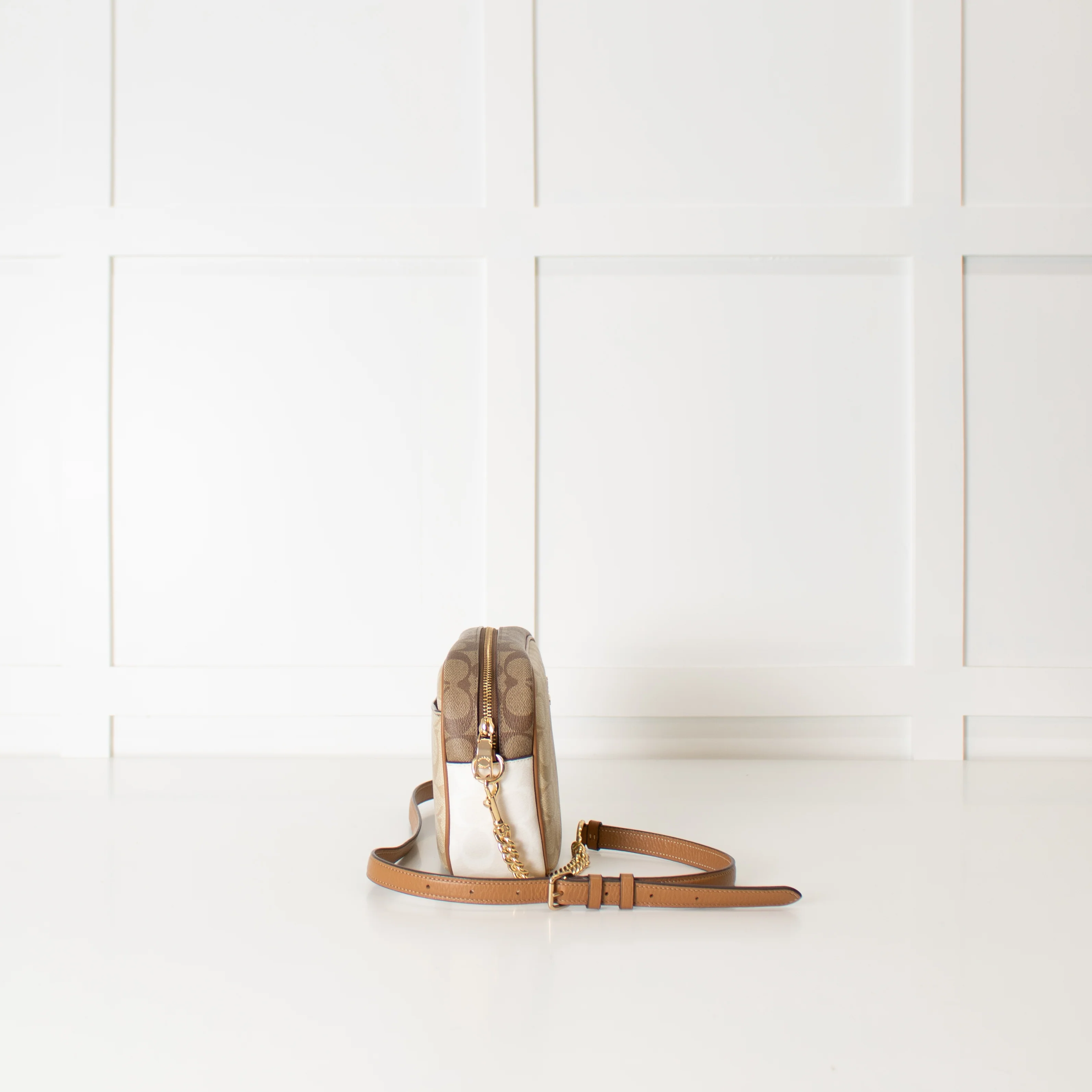 Coach Beige Signature Canvas Jamie Camera Bag - Image 5