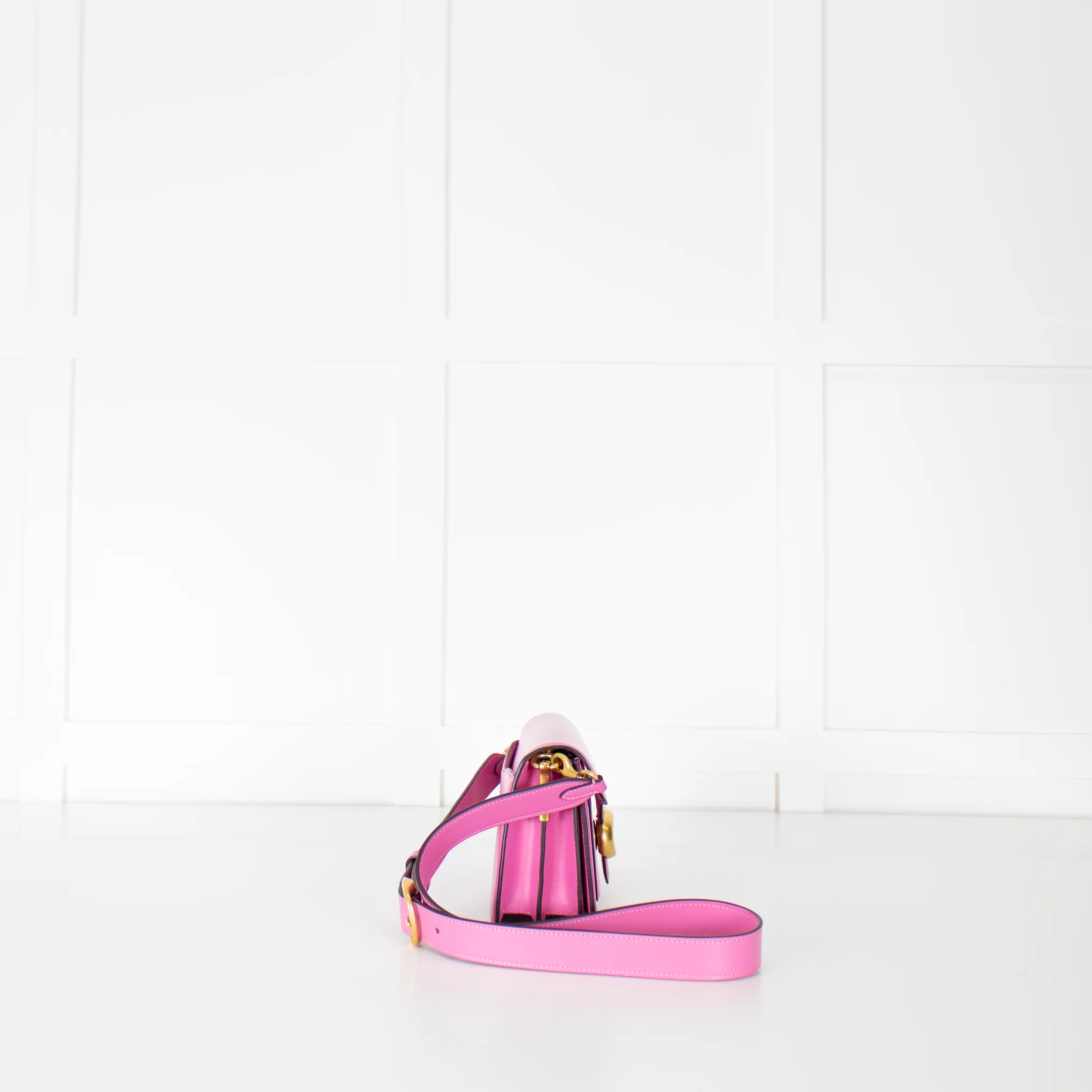 Coach Pink Tabby Chain Clutch Leather Bag - Image 4