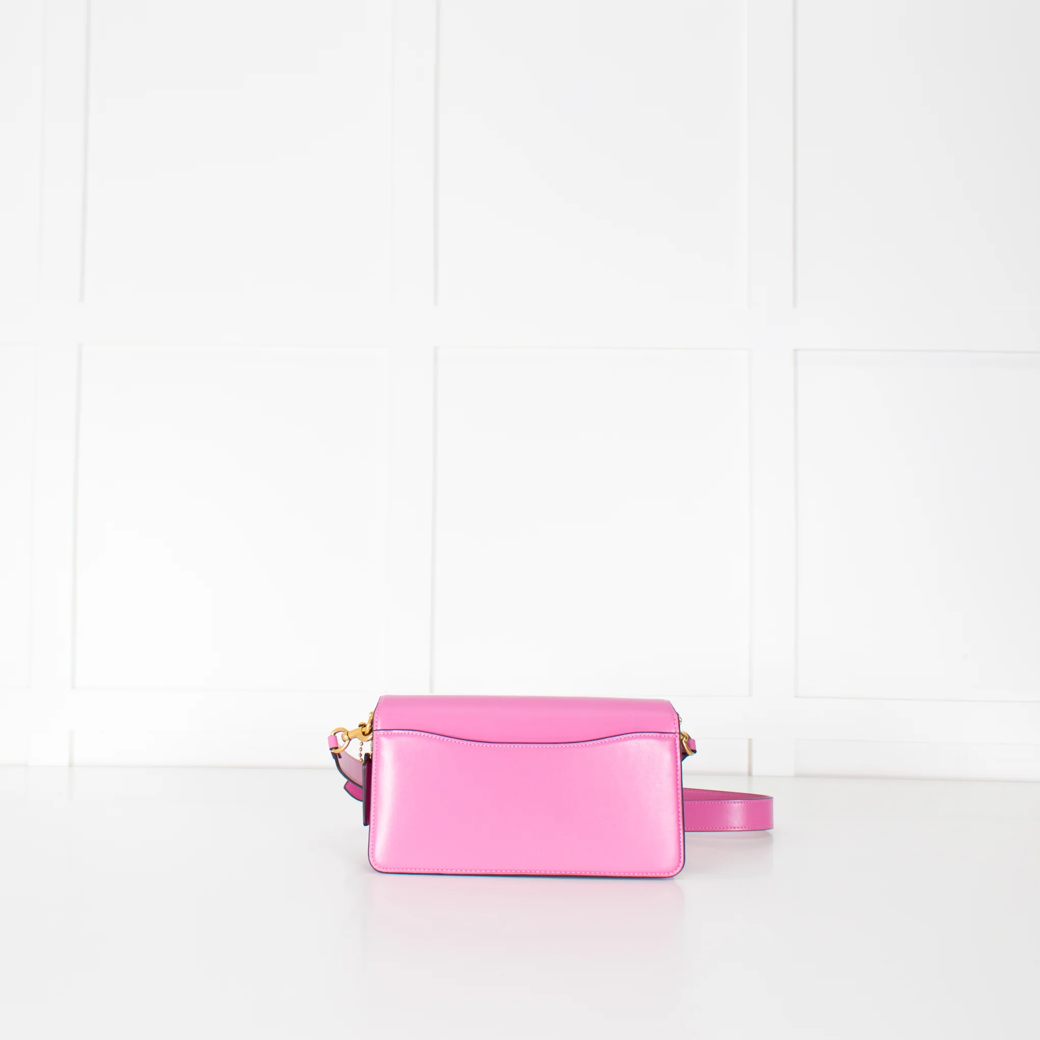 Coach Pink Tabby Chain Clutch Leather Bag - Image 5