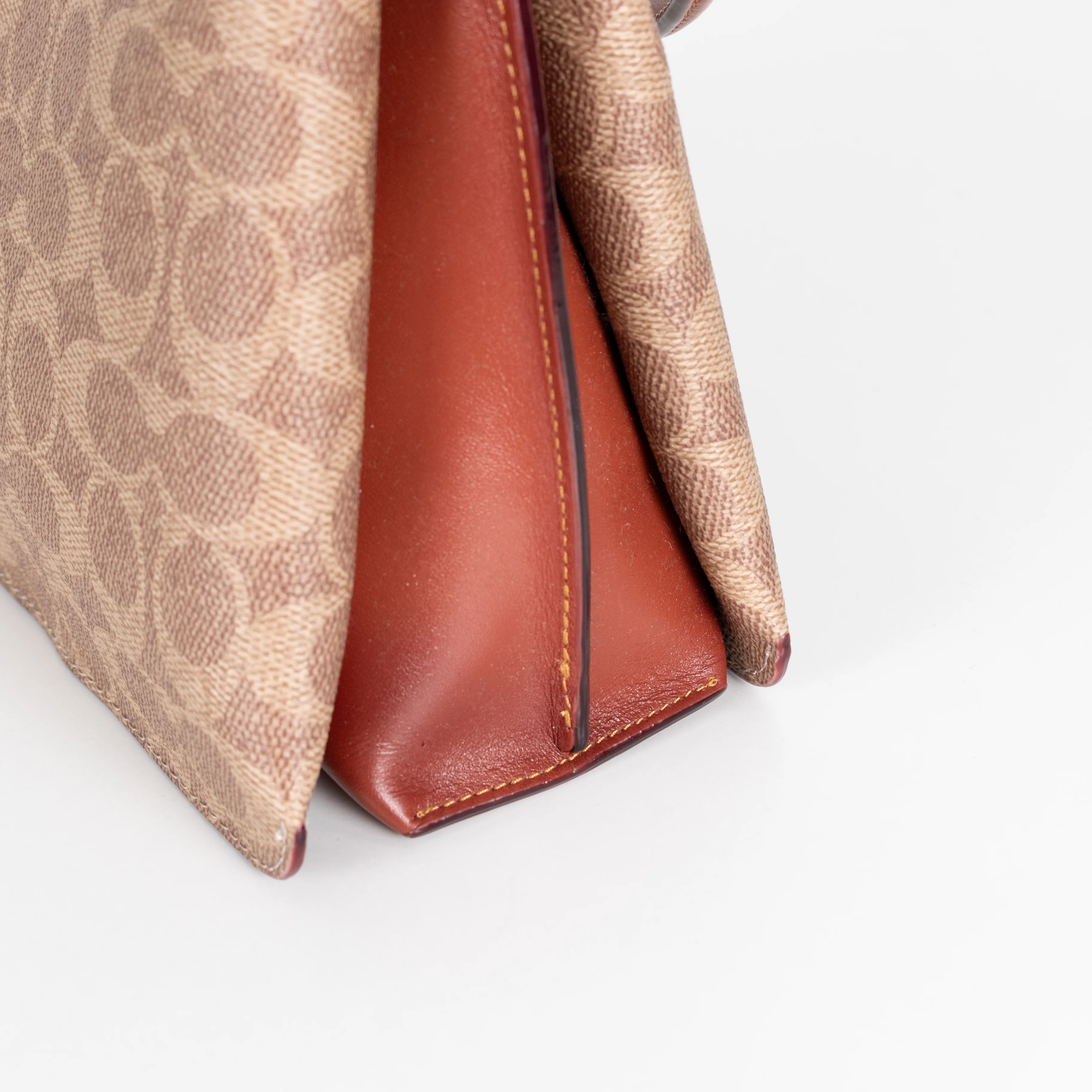 Coach Shay Shoulder Bag Signature Canvas - Image 10