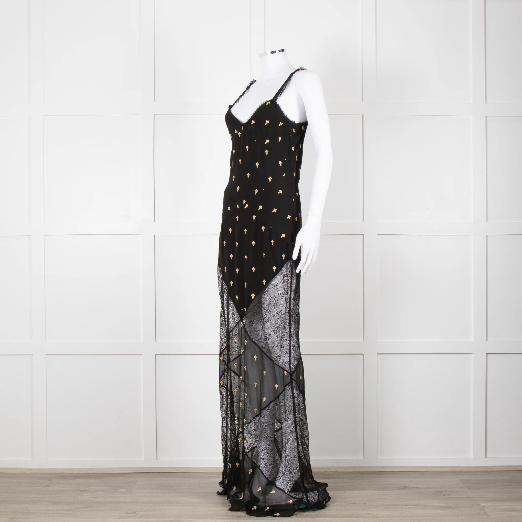 De La Vali Black Chiffon and Lace Gown with Gold Embroidery - Image 8