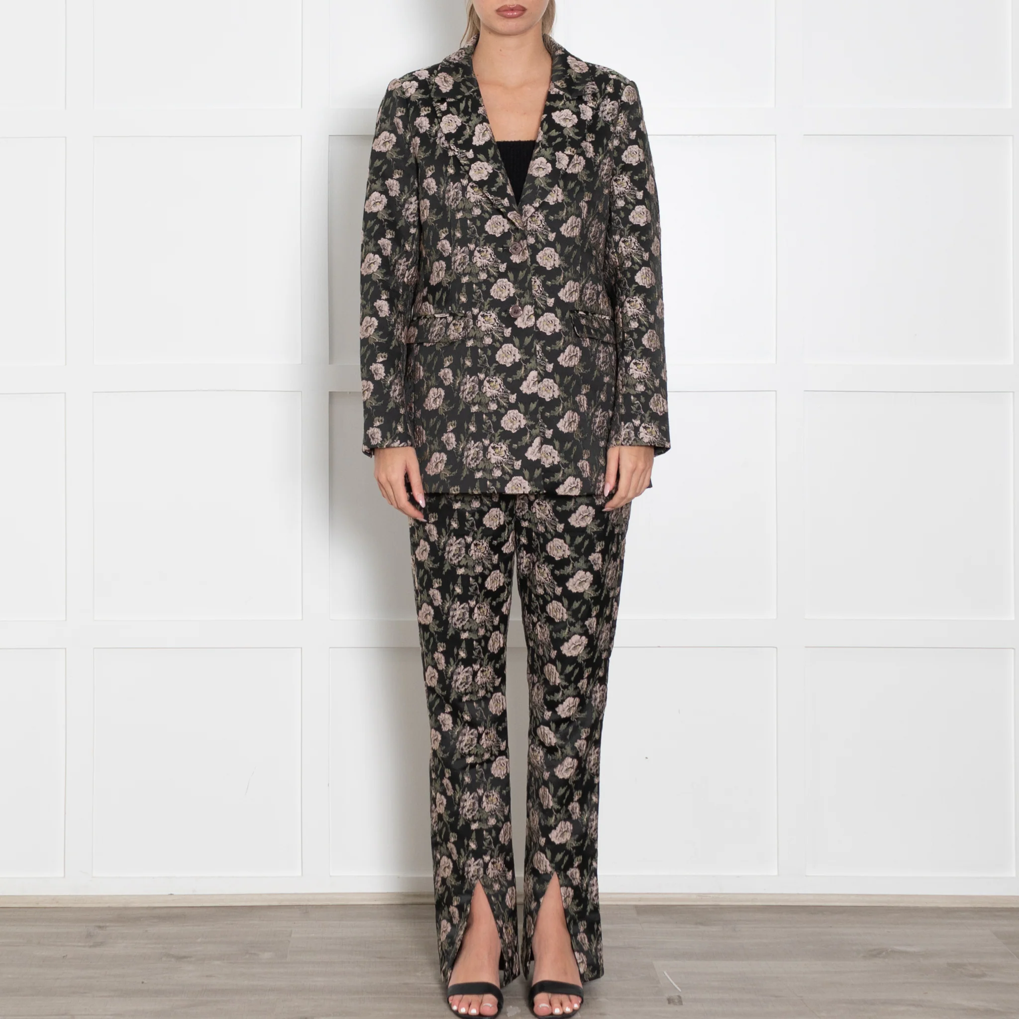 Dea Kudibal Floral Textured Straight Fit Suit with Split Cuff Trousers - Image 2