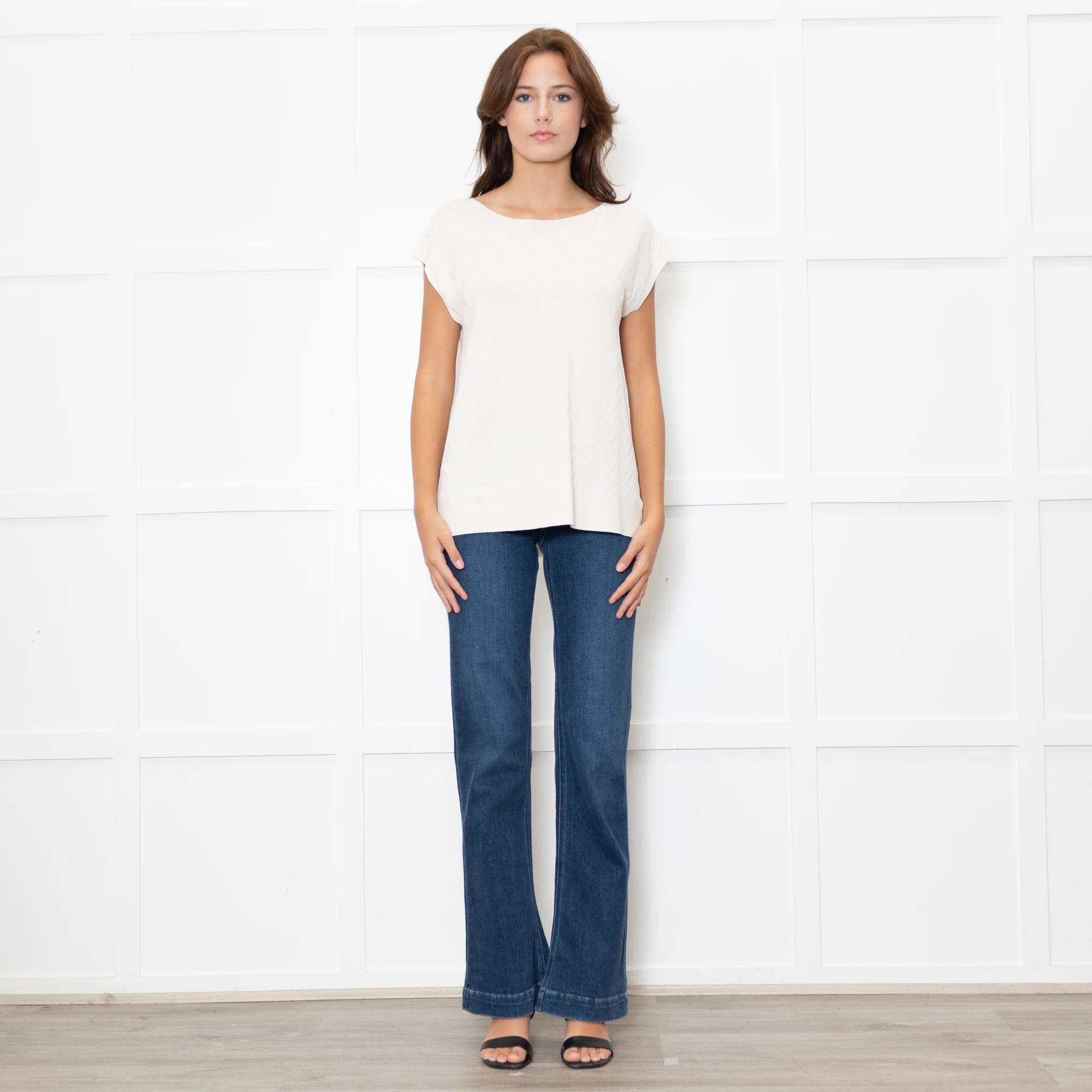 D'Exterior Cream Cap Sleeve Zigzag Pattern Top
