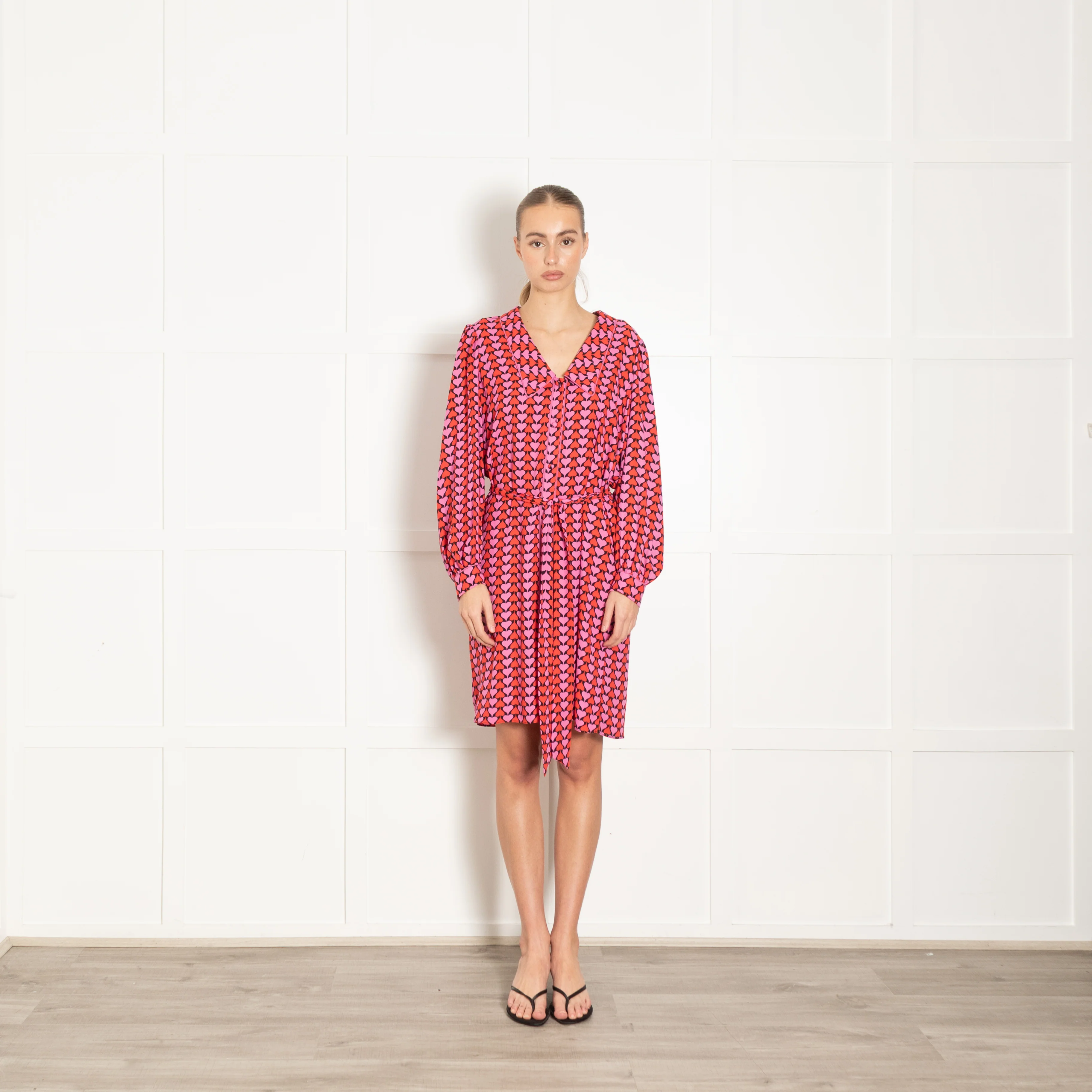 Diane Von Furstenberg Black Pink Red Heart Print Belted Dress