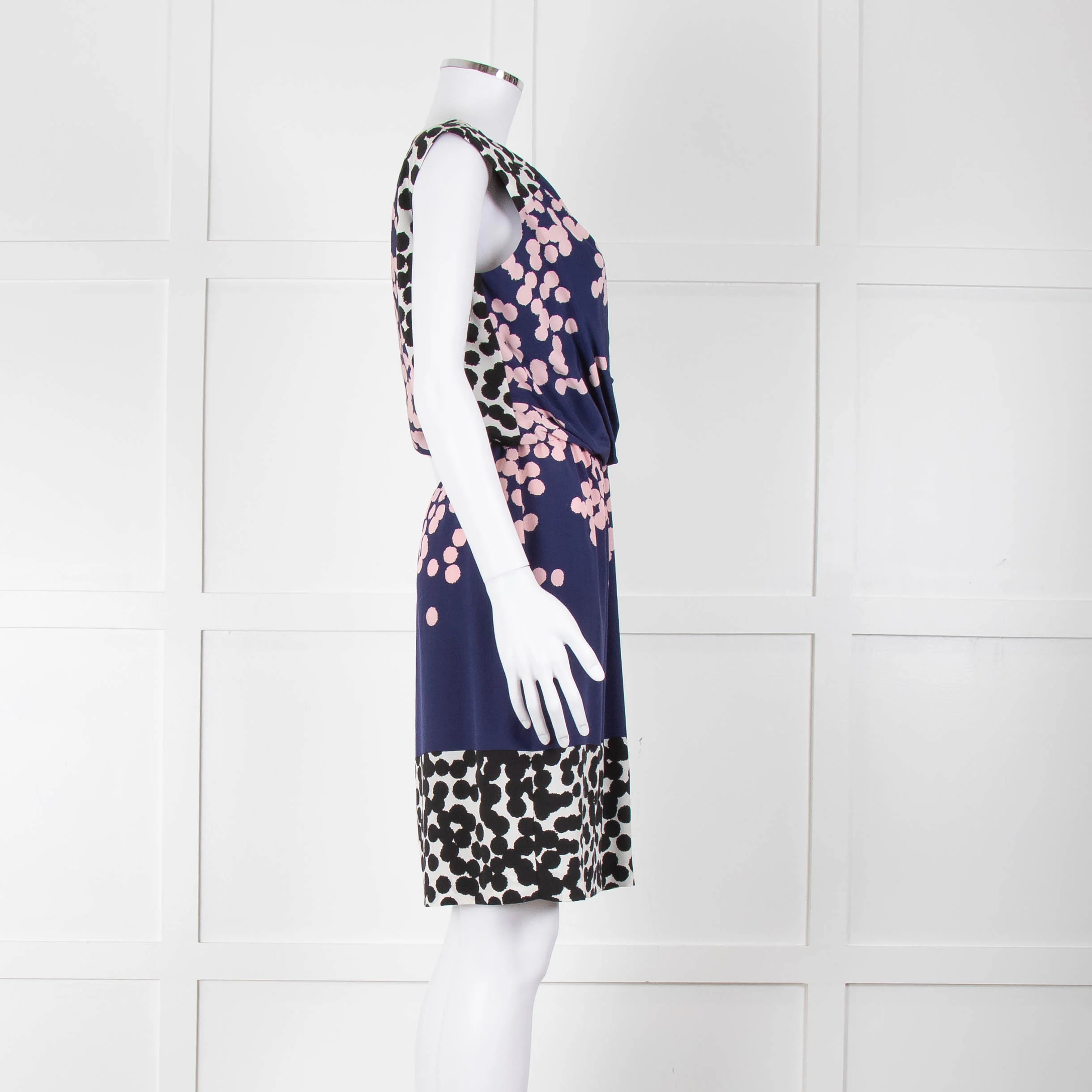 Diane Von Furstenberg Blue Pink White Dot Print Sleeveless Dress - Image 3