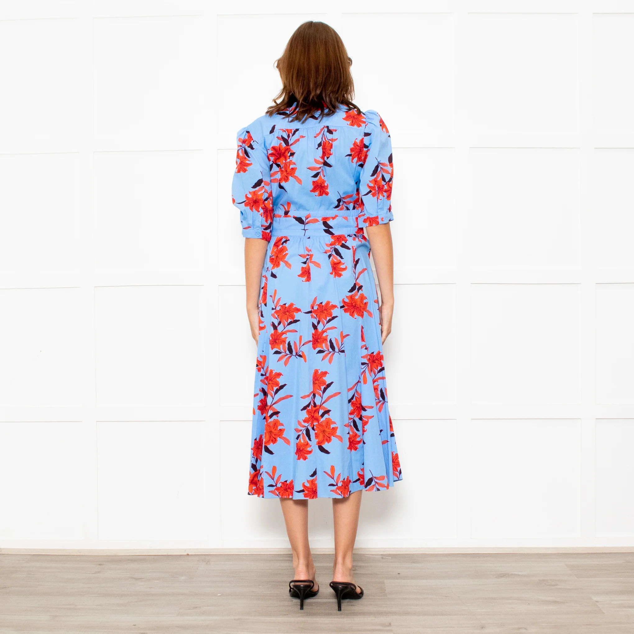Diane Von Furstenberg Blue Stretch Cotton Tea Dress with Red Flowers - Image 6