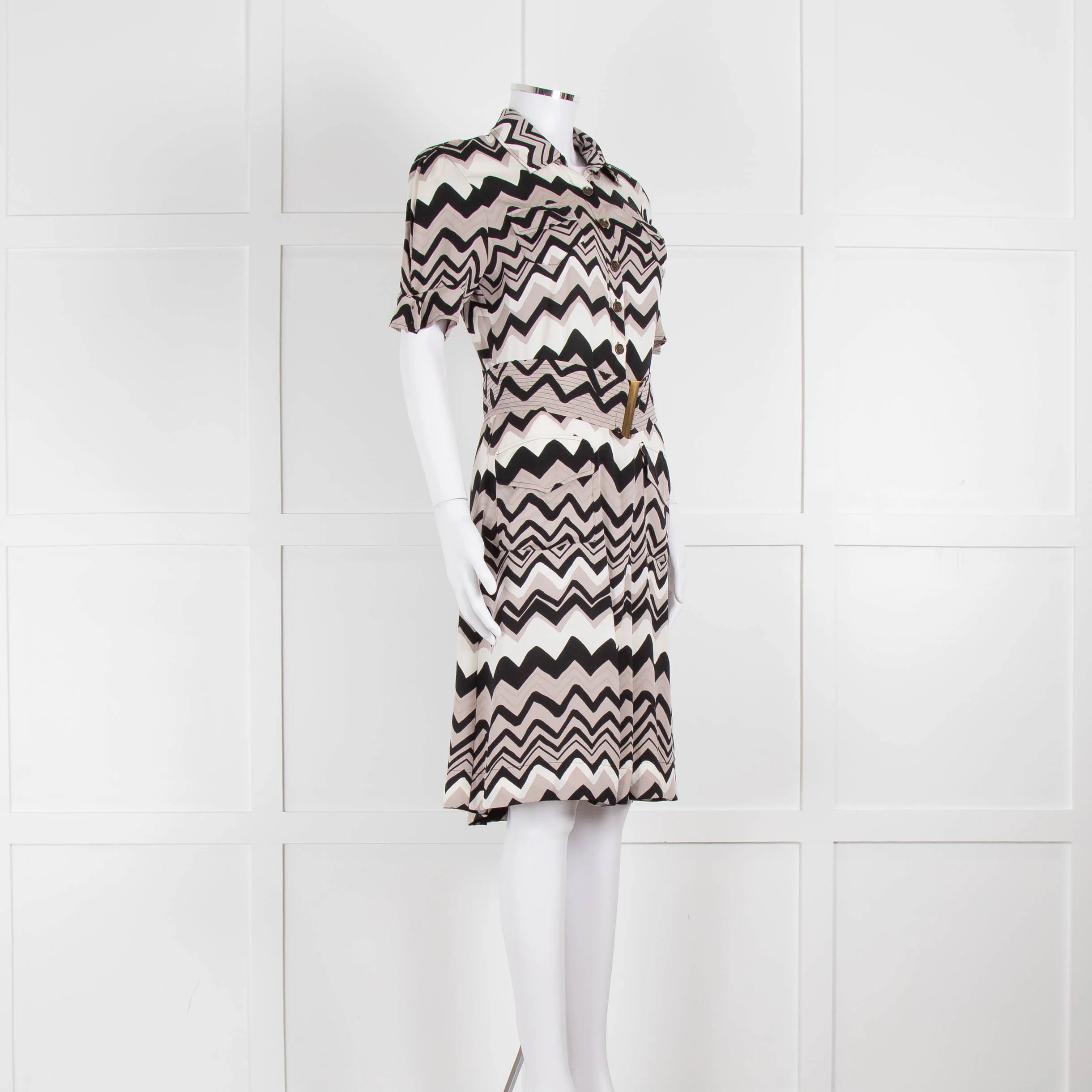 Diane Von Furstenberg Cream Black Zig Zag Belted Short Sleeve Dress - Image 2