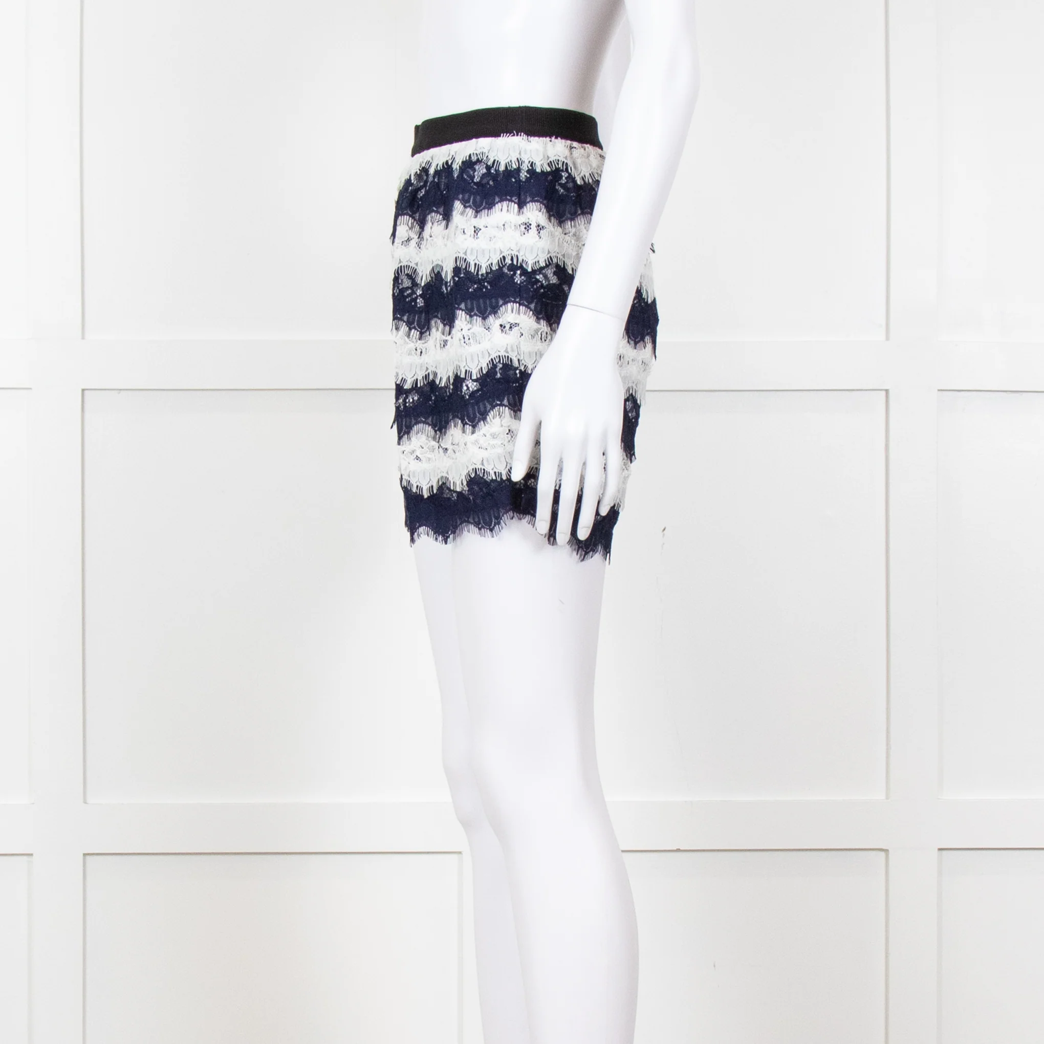 Diane Von Furstenberg Navy White Lace Shorts - Image 3
