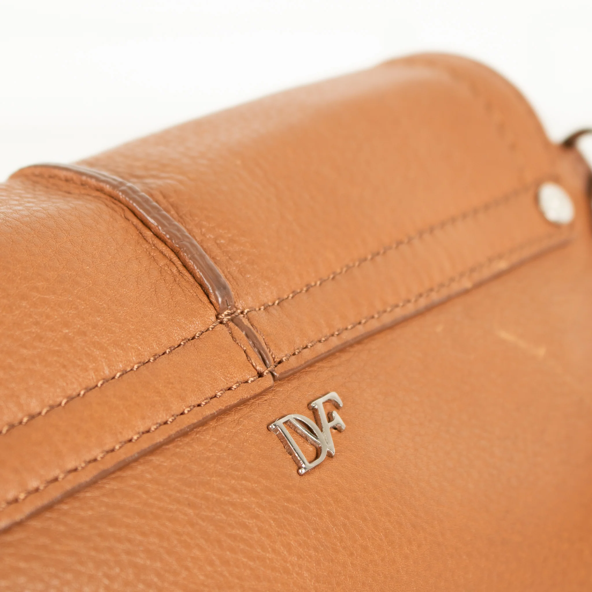 Diane Von Furstenberg Tan Shoulder Bag - Image 10
