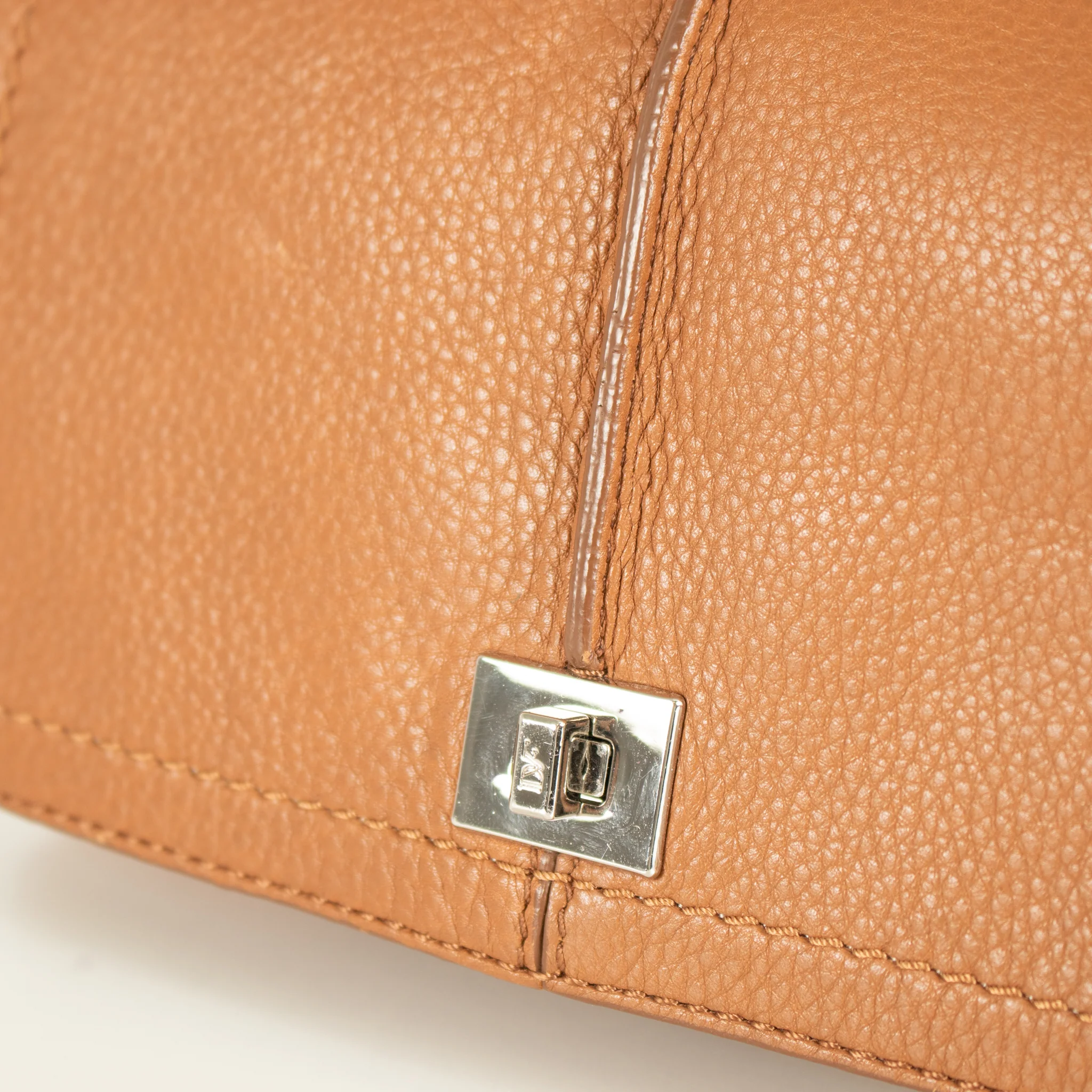 Diane Von Furstenberg Tan Shoulder Bag - Image 6