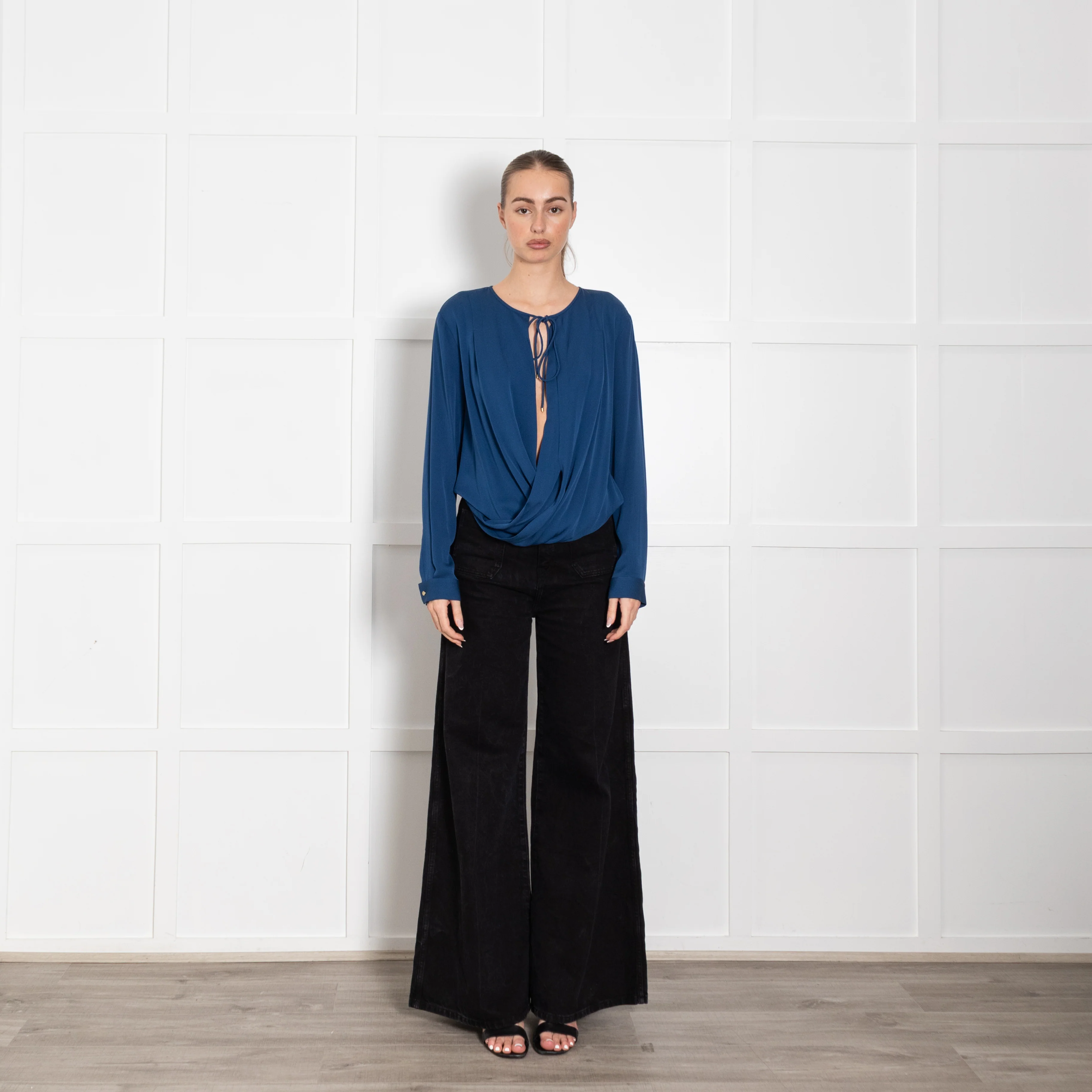 Diane Von Furstenberg Teal Twist Front Tie Neck Top