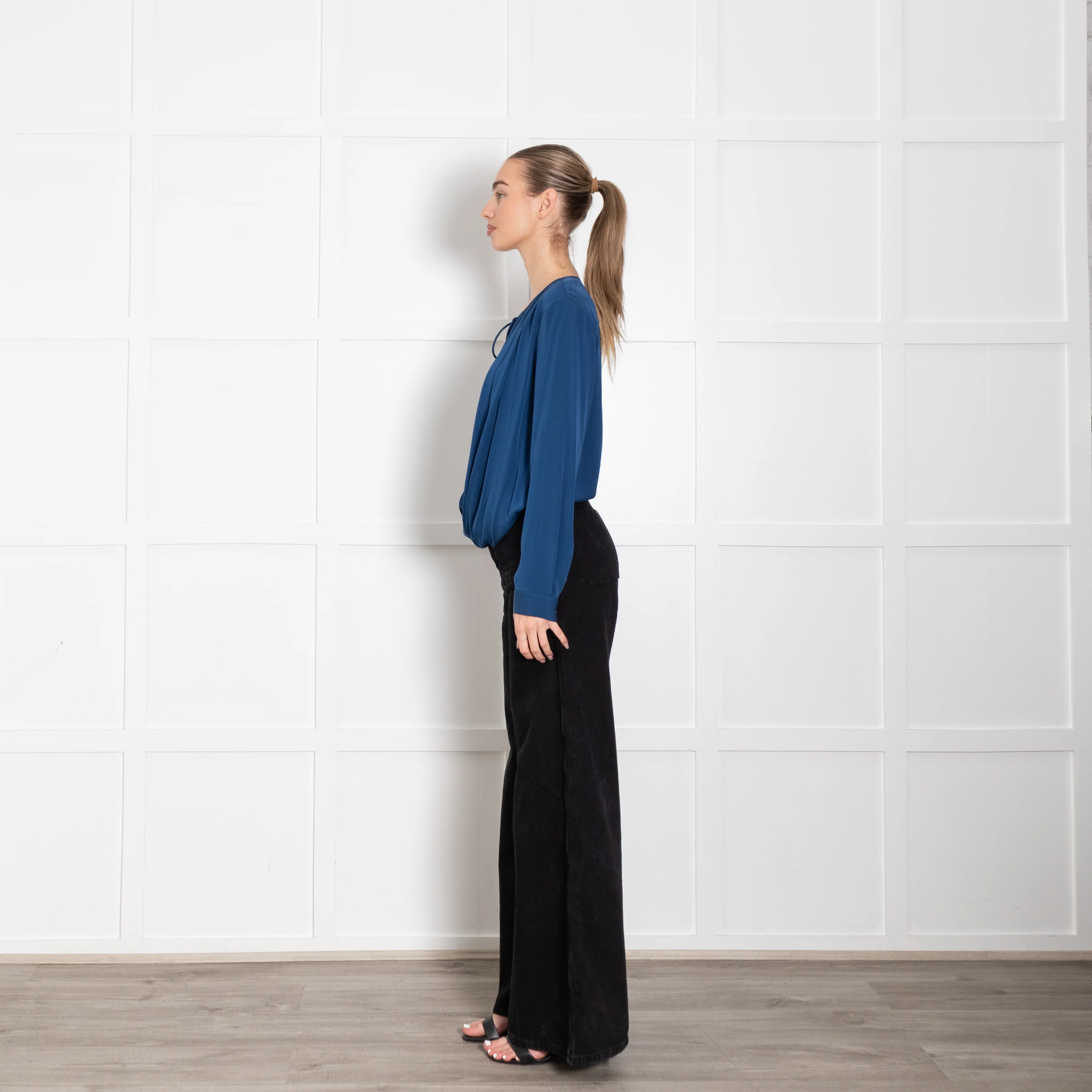 Diane Von Furstenberg Teal Twist Front Tie Neck Top - Image 4