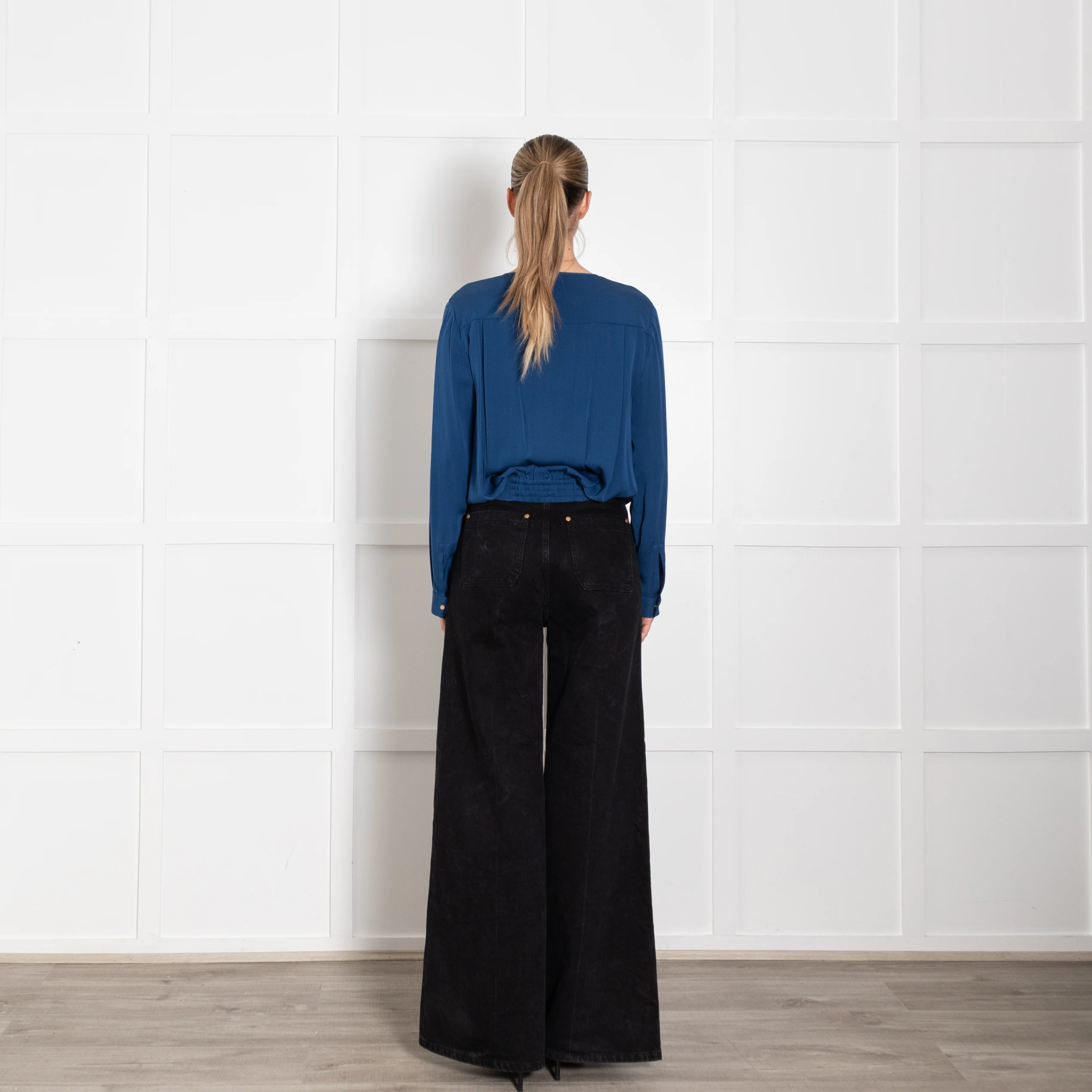 Diane Von Furstenberg Teal Twist Front Tie Neck Top - Image 5