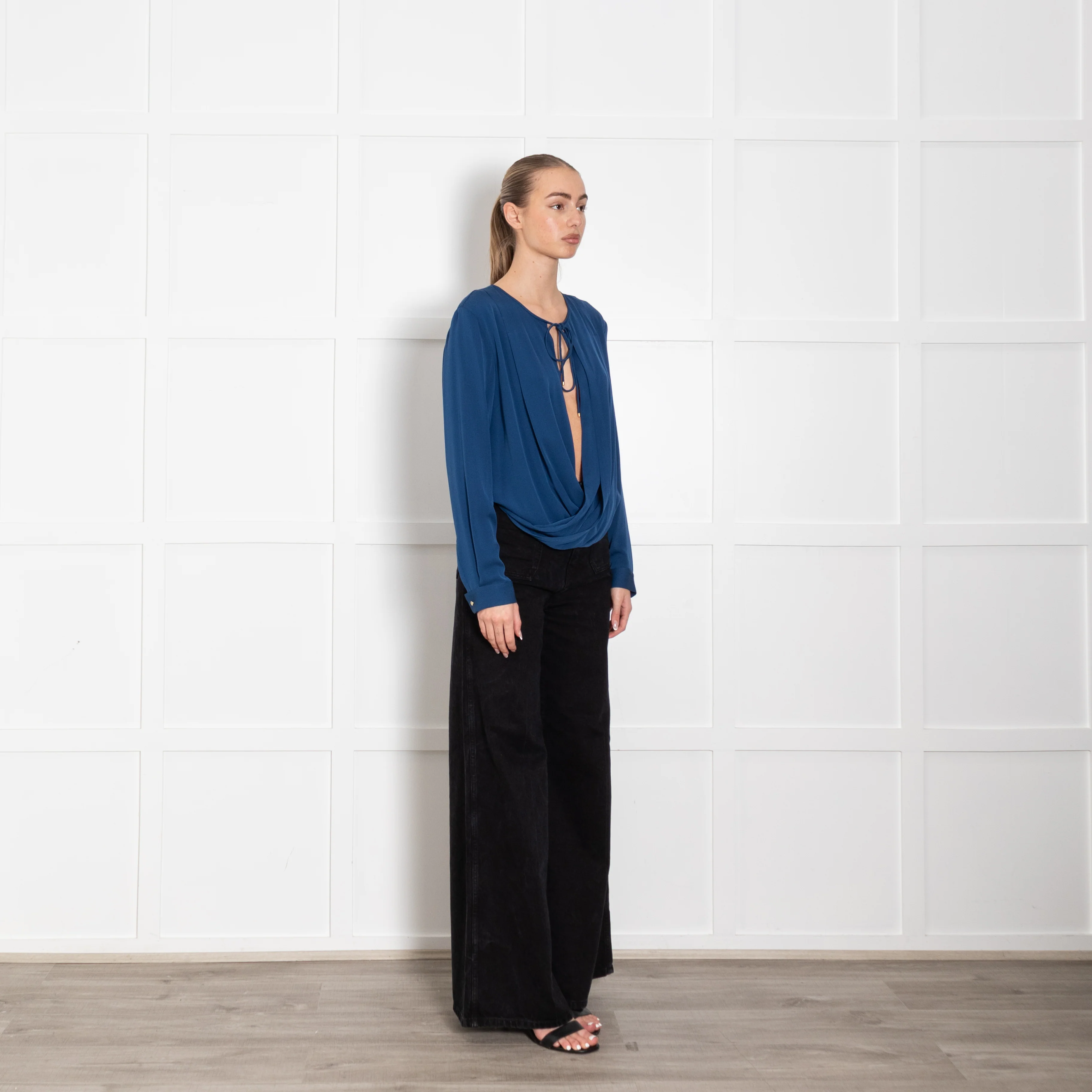 Diane Von Furstenberg Teal Twist Front Tie Neck Top - Image 7