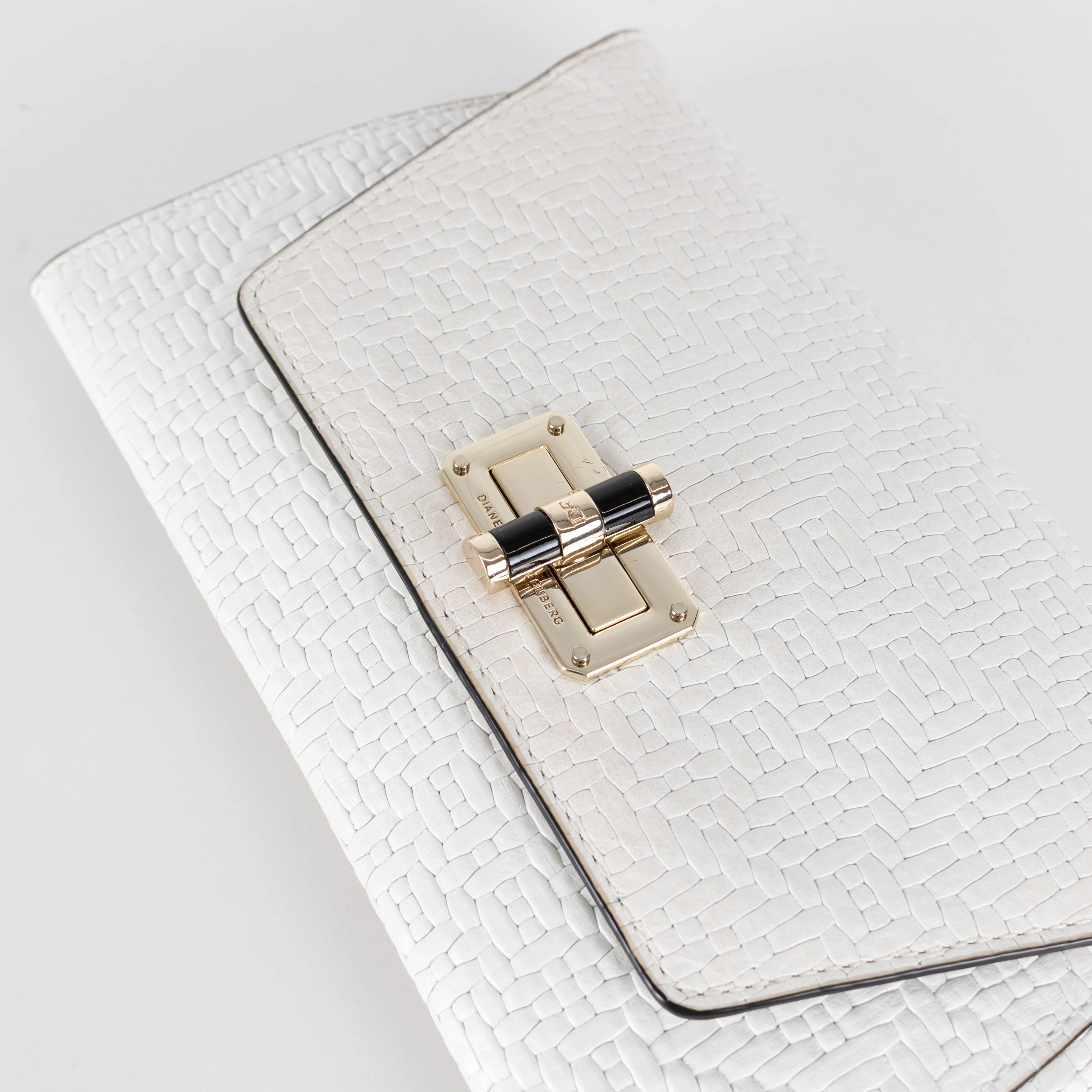 Diane Von Furstenburg Cream Geometric Weave Clutch - Image 10
