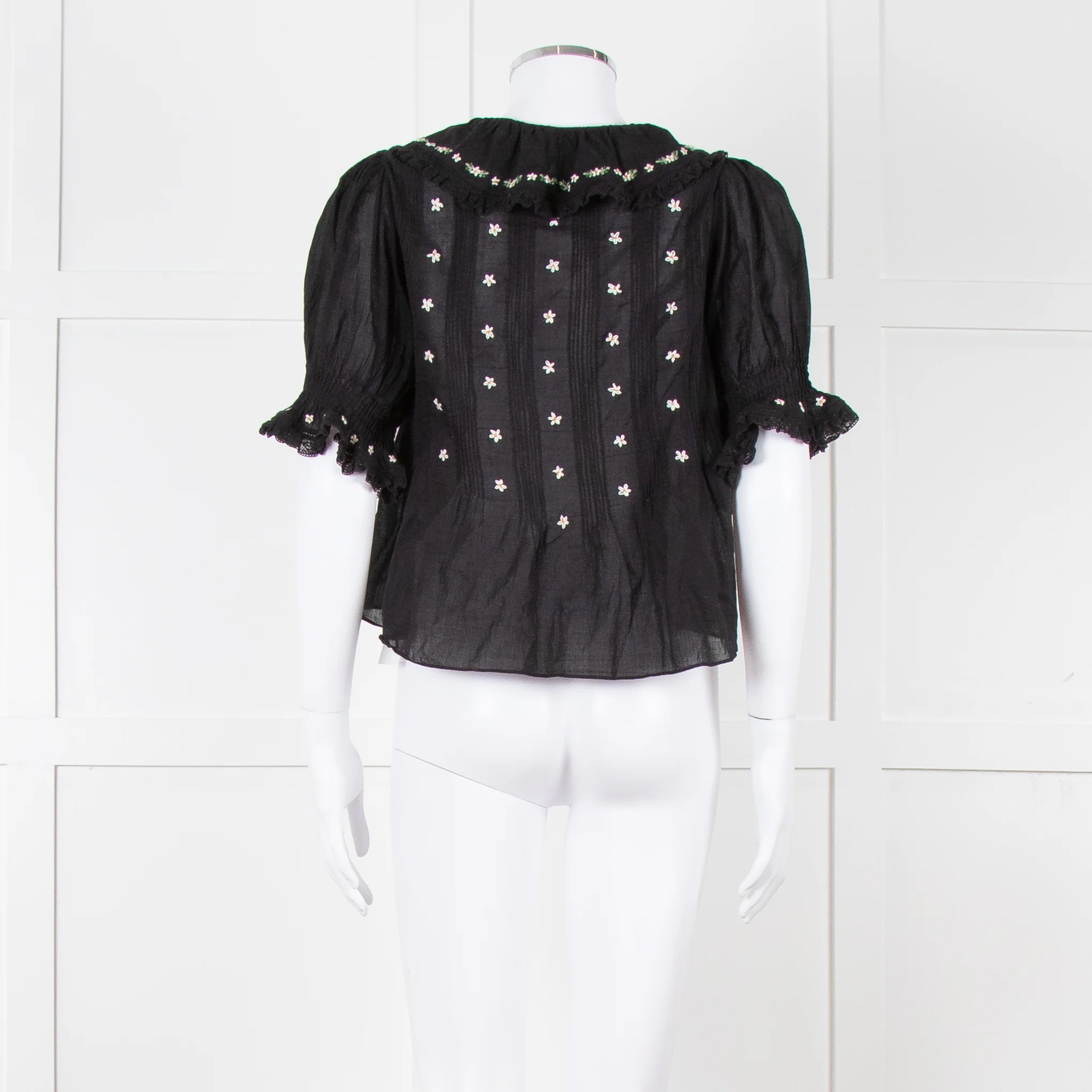 Doen Black Pintuck Floral Embroidery Short Sleeve Blouse - Image 5