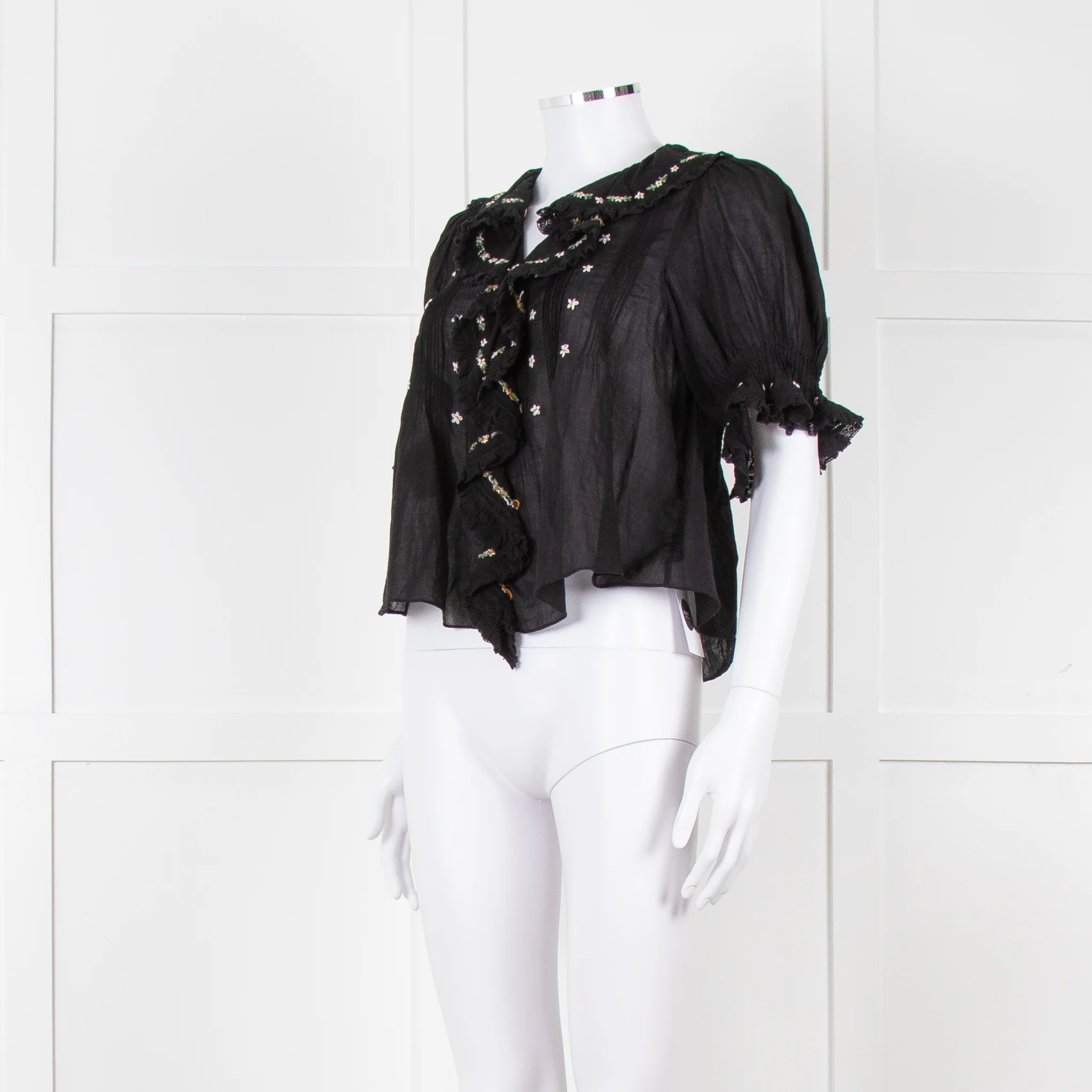 Doen Black Pintuck Floral Embroidery Short Sleeve Blouse - Image 8
