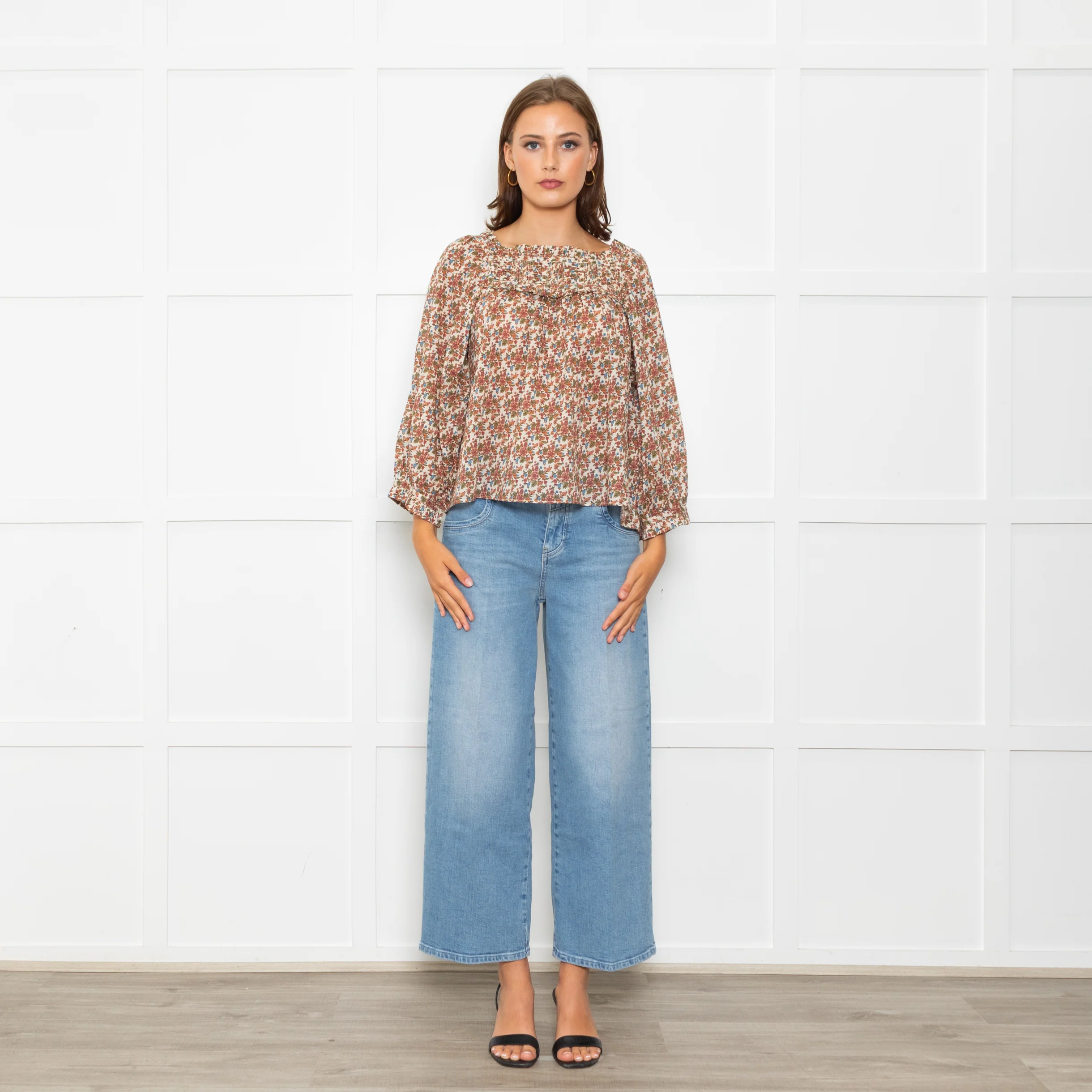 Doen Cream Floral Agotha Top