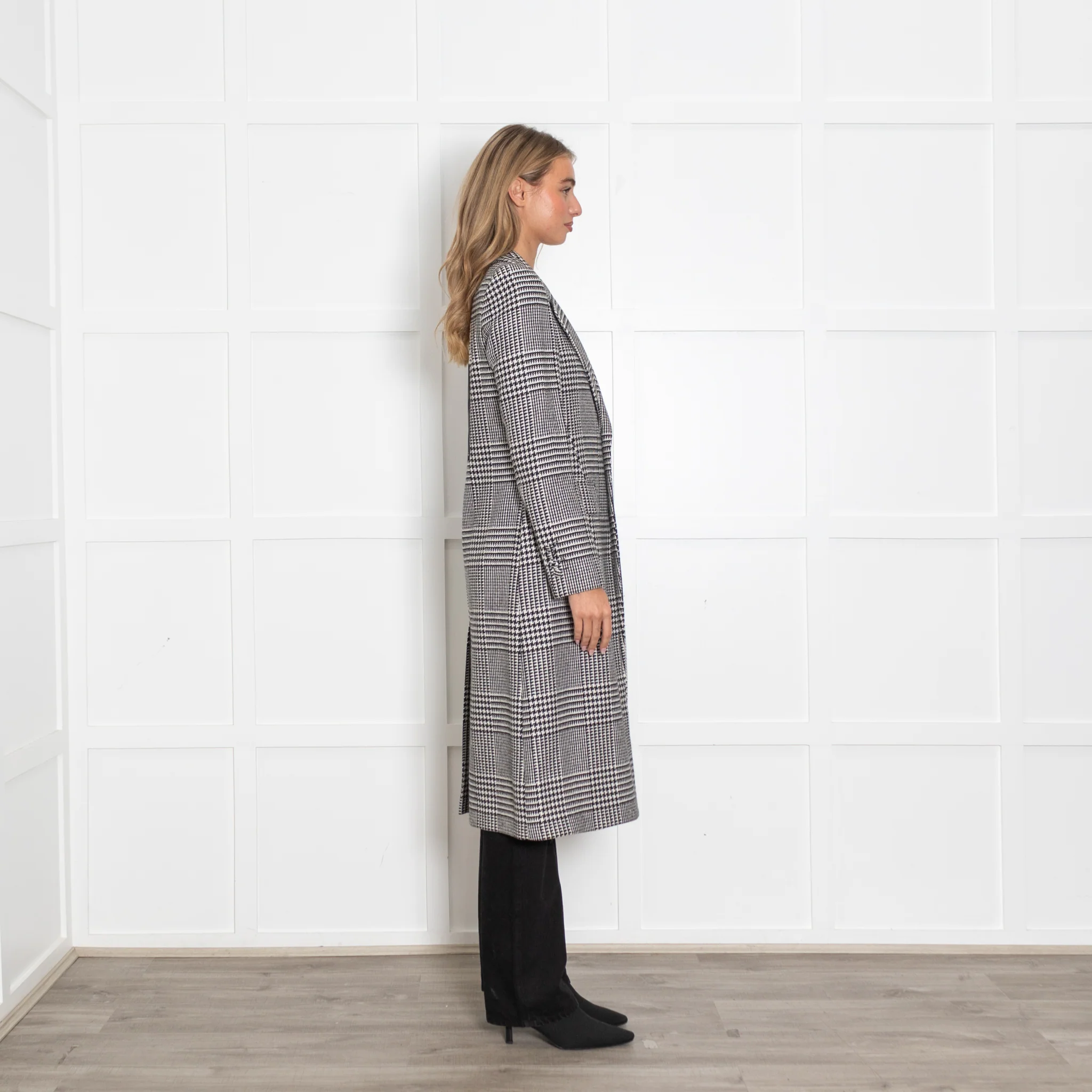 Each Other Black and White Houndstooth Wool Coat with Back Motif - Image 6