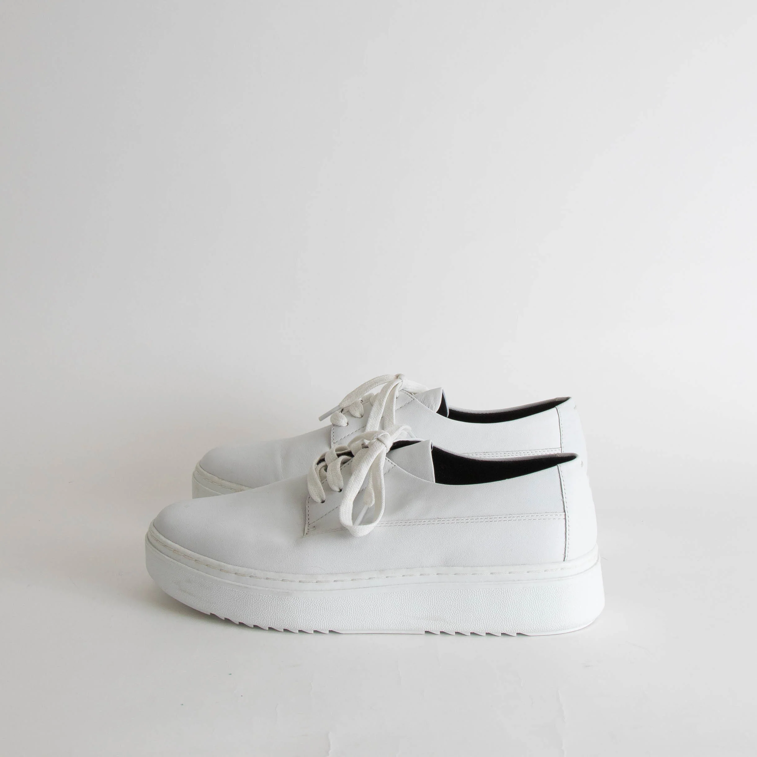 Eileen Fisher White Leather Lace Up Trainers - Image 3