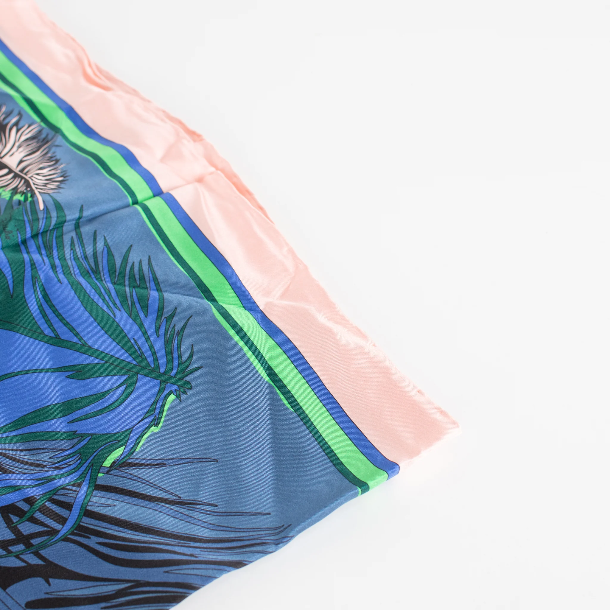 Emilio Pucci Blue and Pink Feather Print Scarf - Image 5