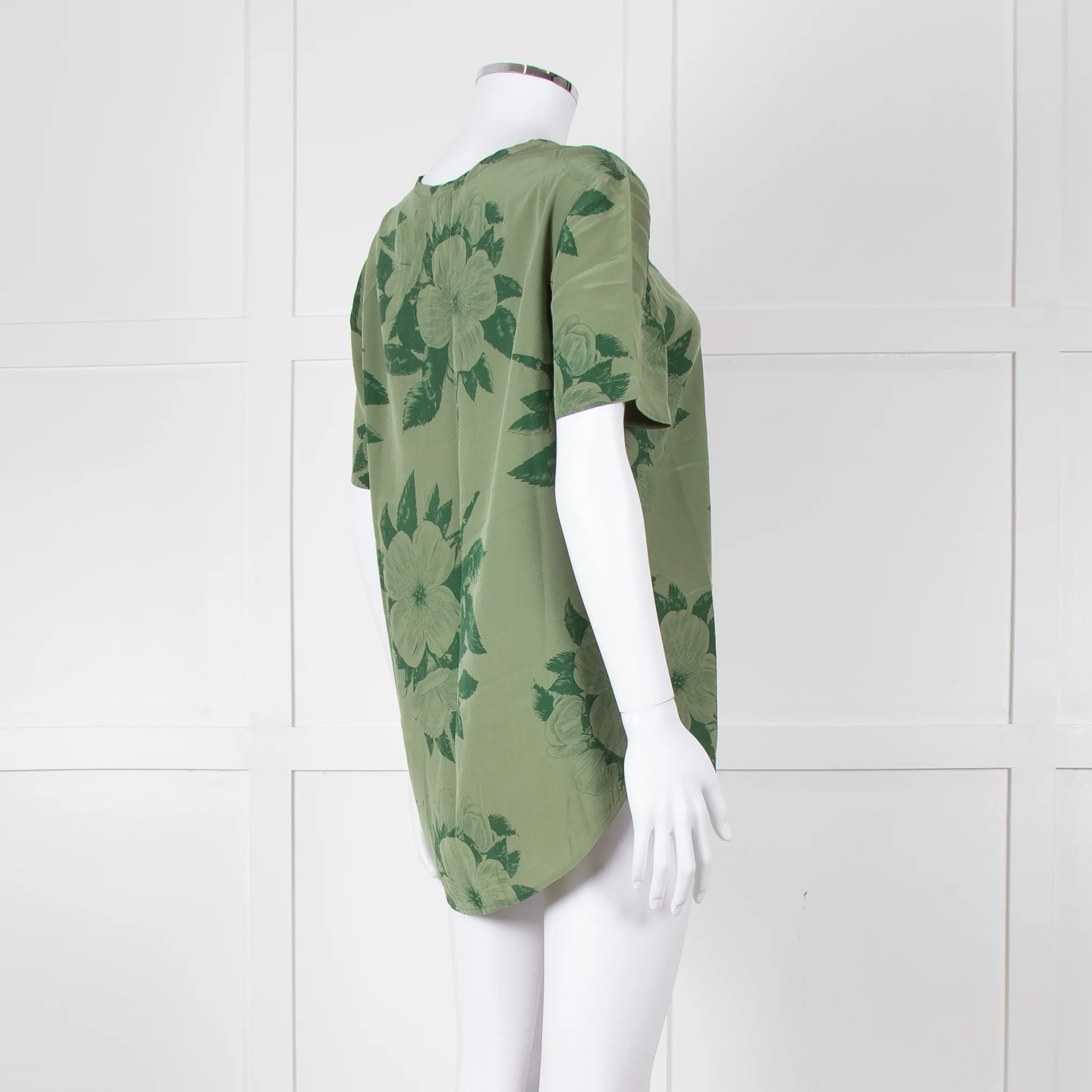 Equipment Green Floral 100% Silk Shortsleeve Stop - Image 6