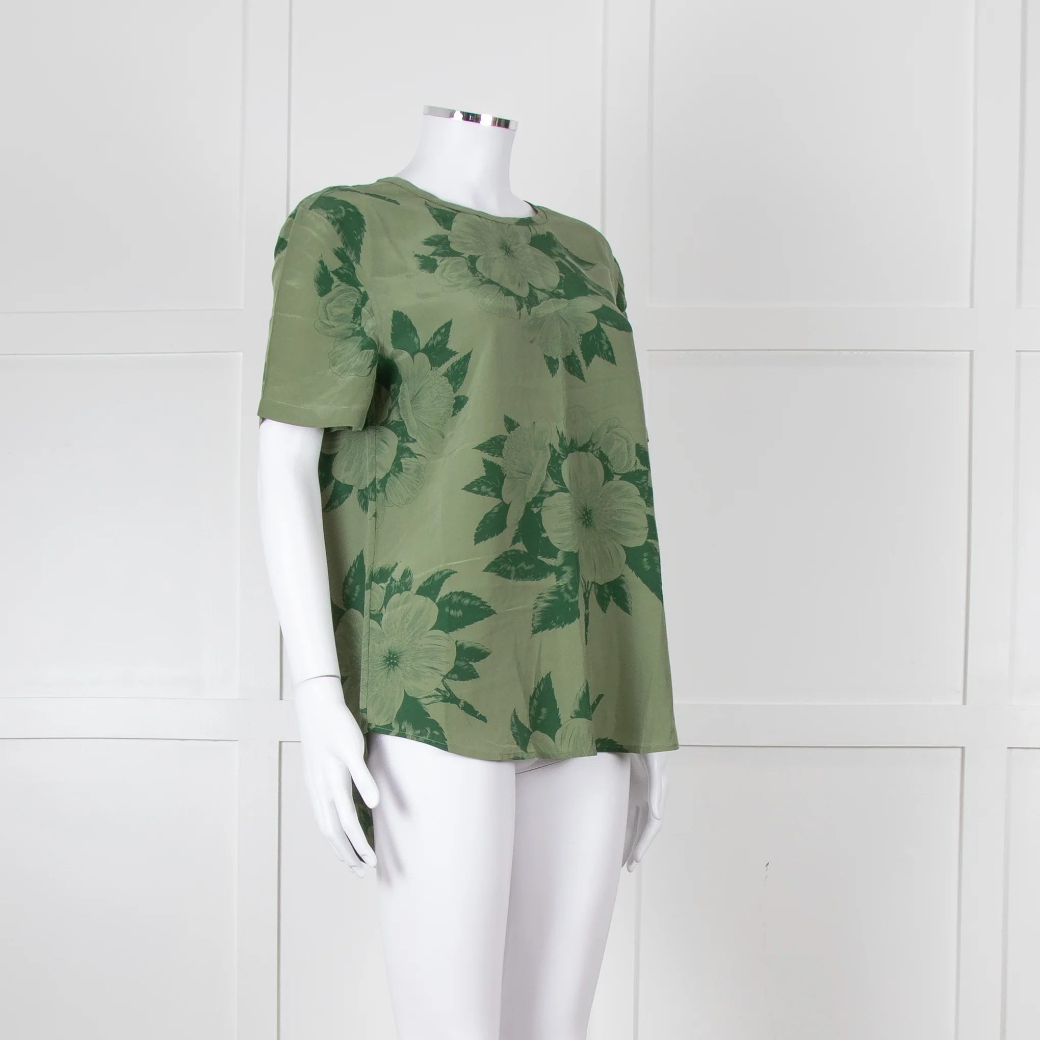 Equipment Green Floral 100% Silk Shortsleeve Stop - Image 8