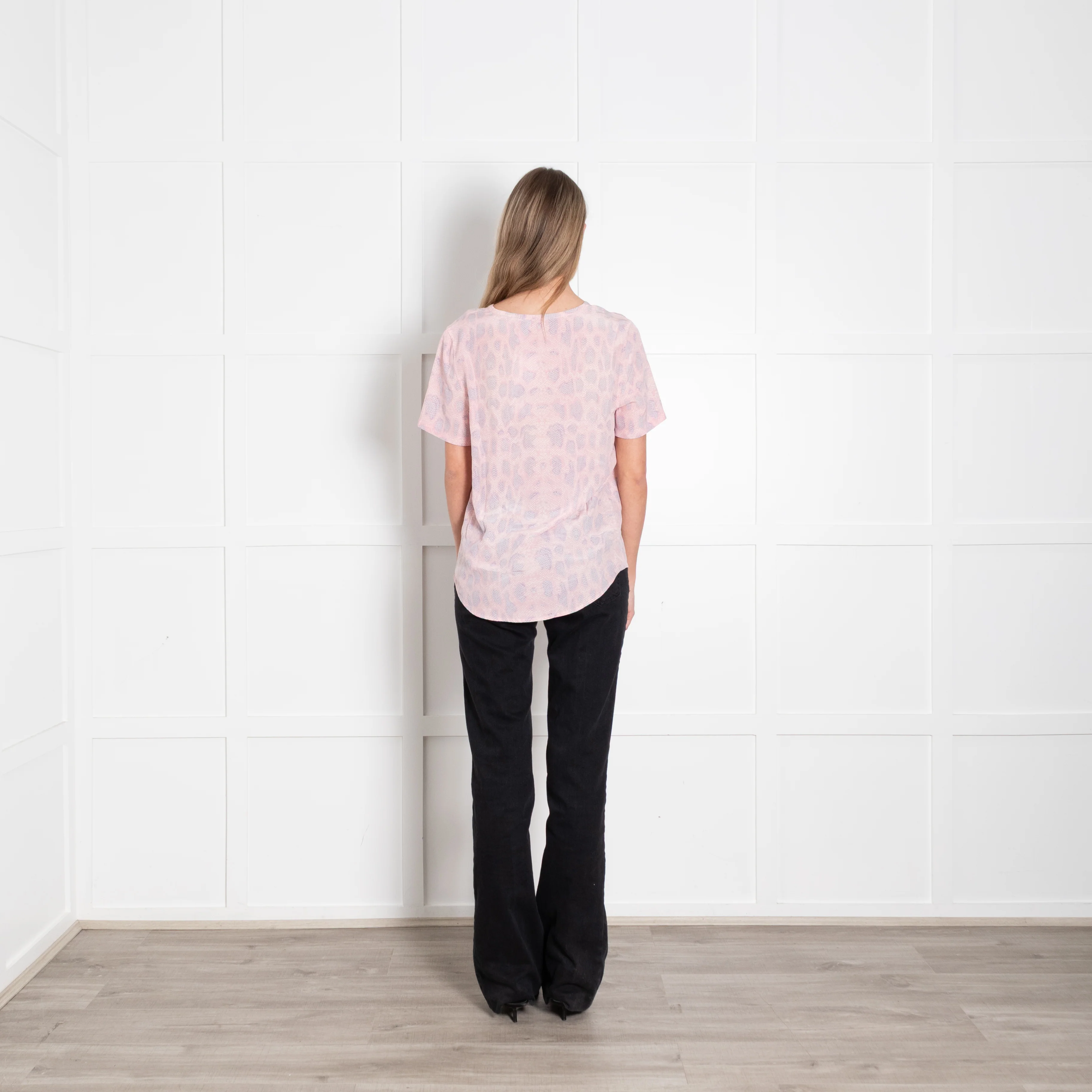 Equipment Pale Pink Lilac Animal Print Silk Cap Sleeve Top - Image 5