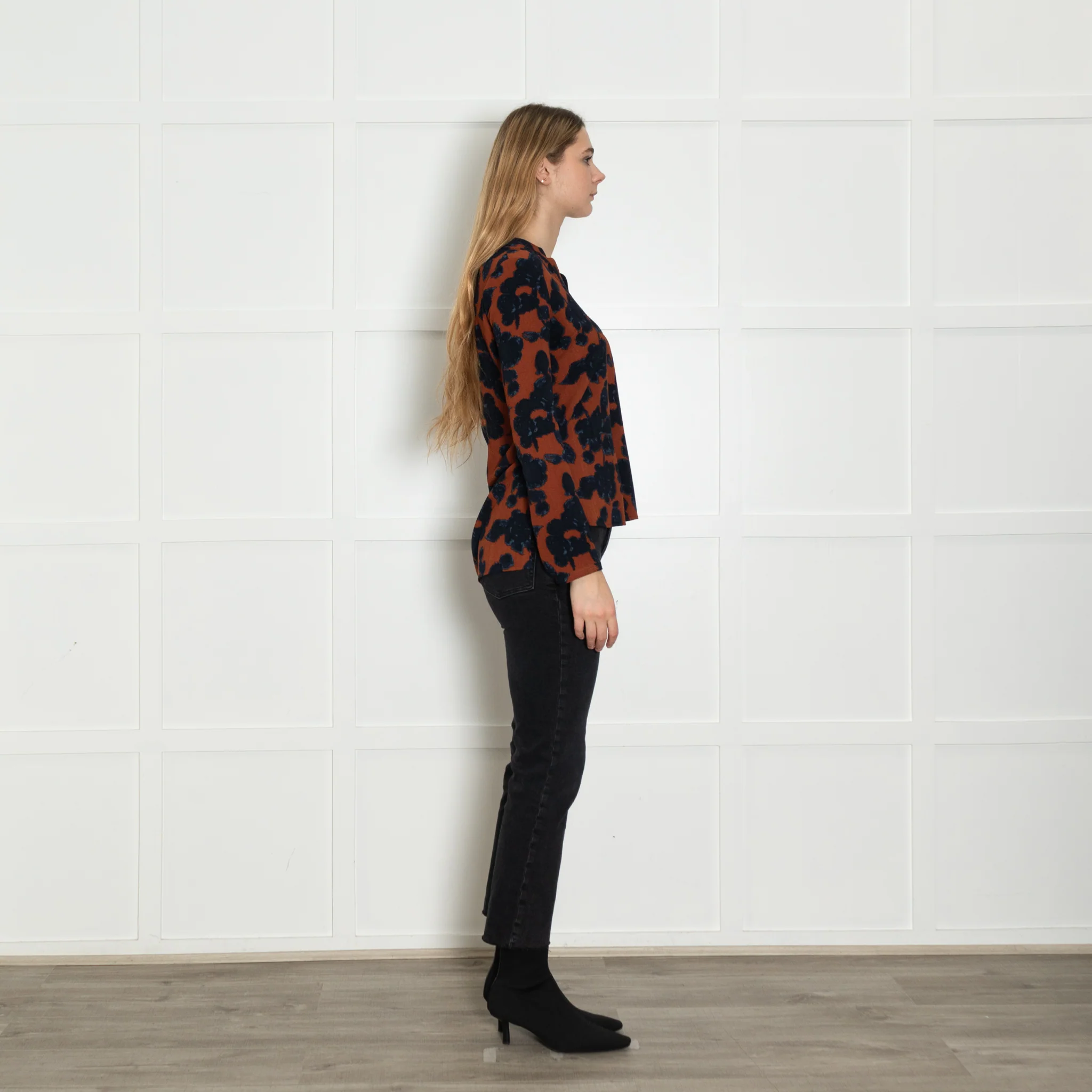 Essentiel Antwerp Burnt Orange Navy Flower Print Blouse - Image 6