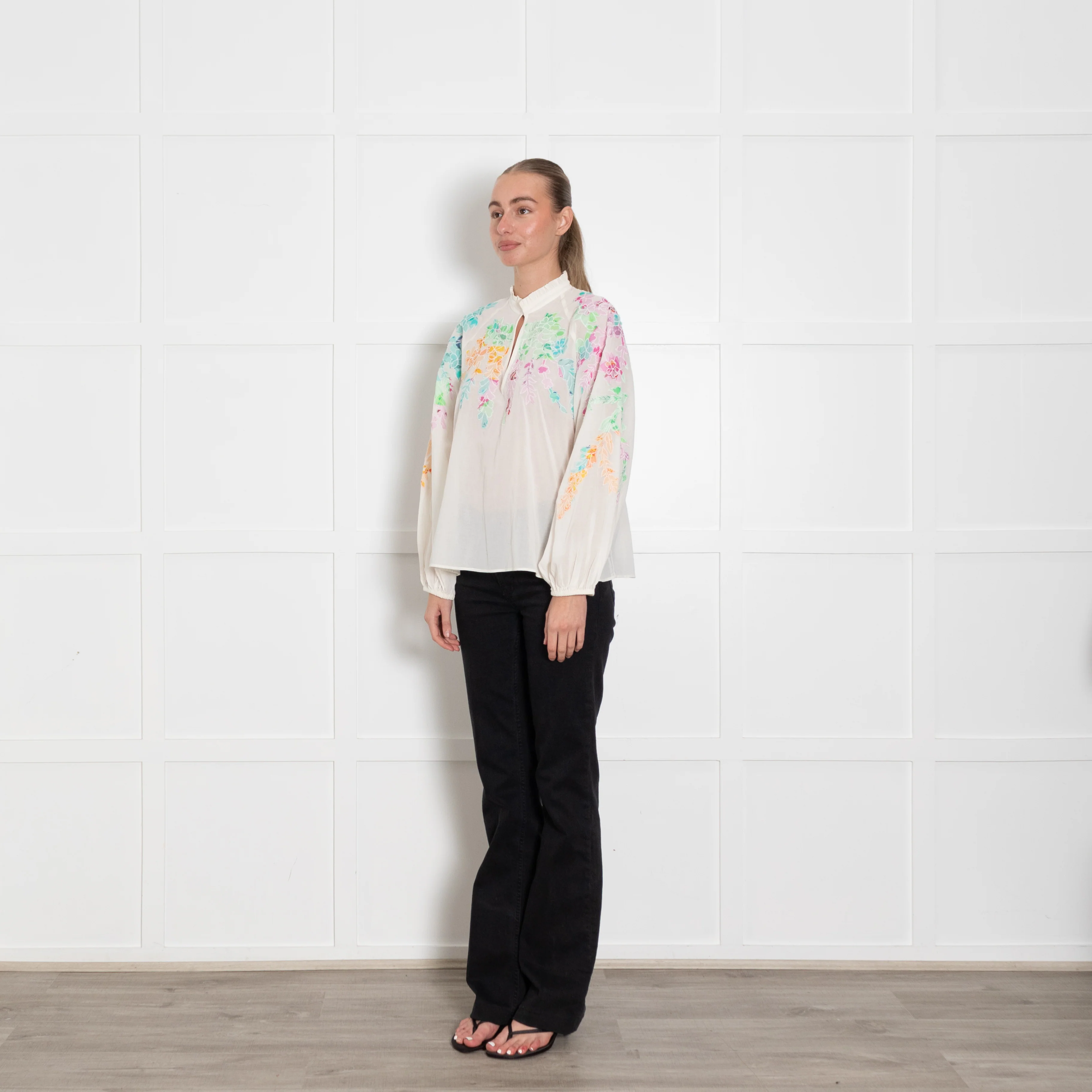 Essentiel Antwerp CreamCotton Blouse With Floral Embroidery - Image 3