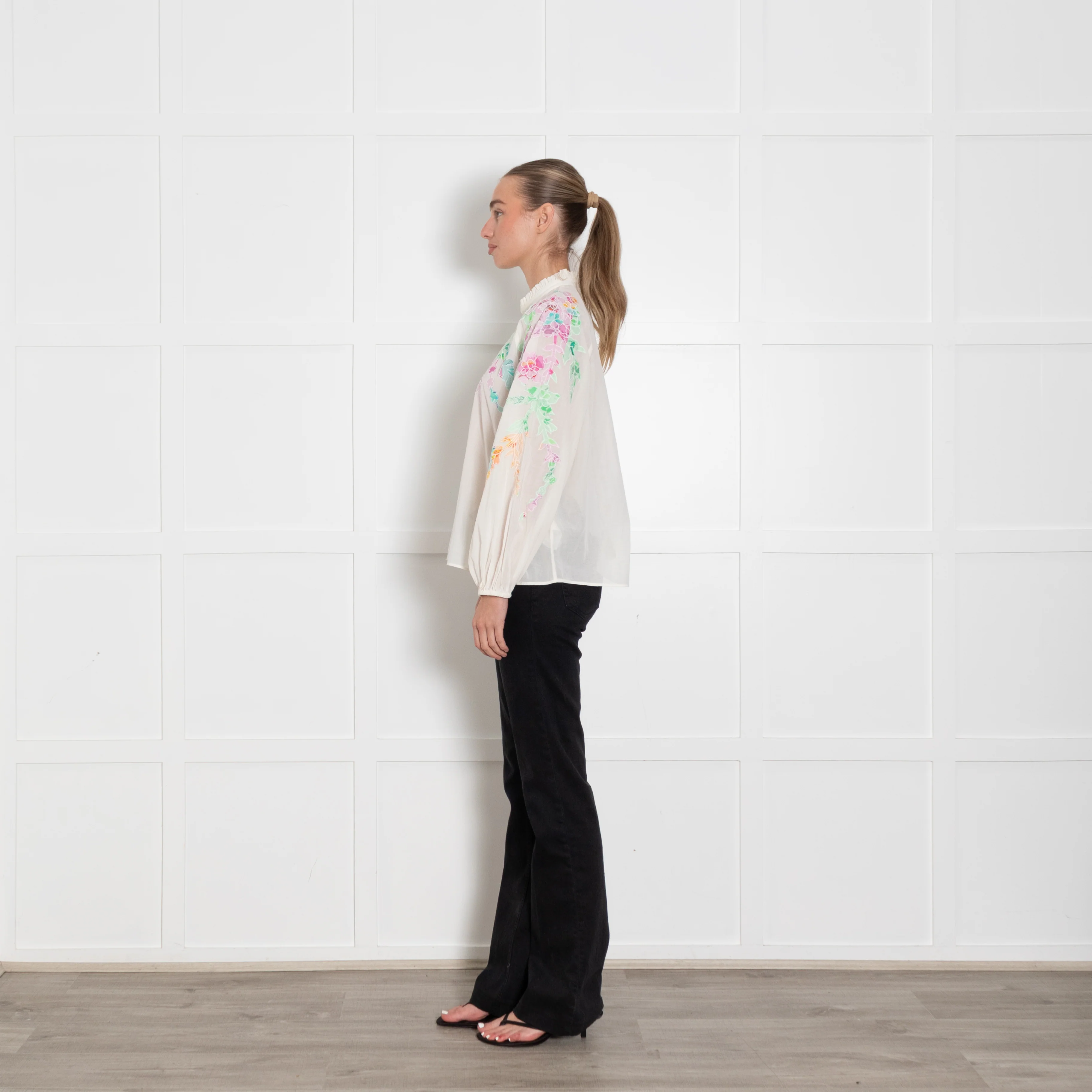Essentiel Antwerp CreamCotton Blouse With Floral Embroidery - Image 4
