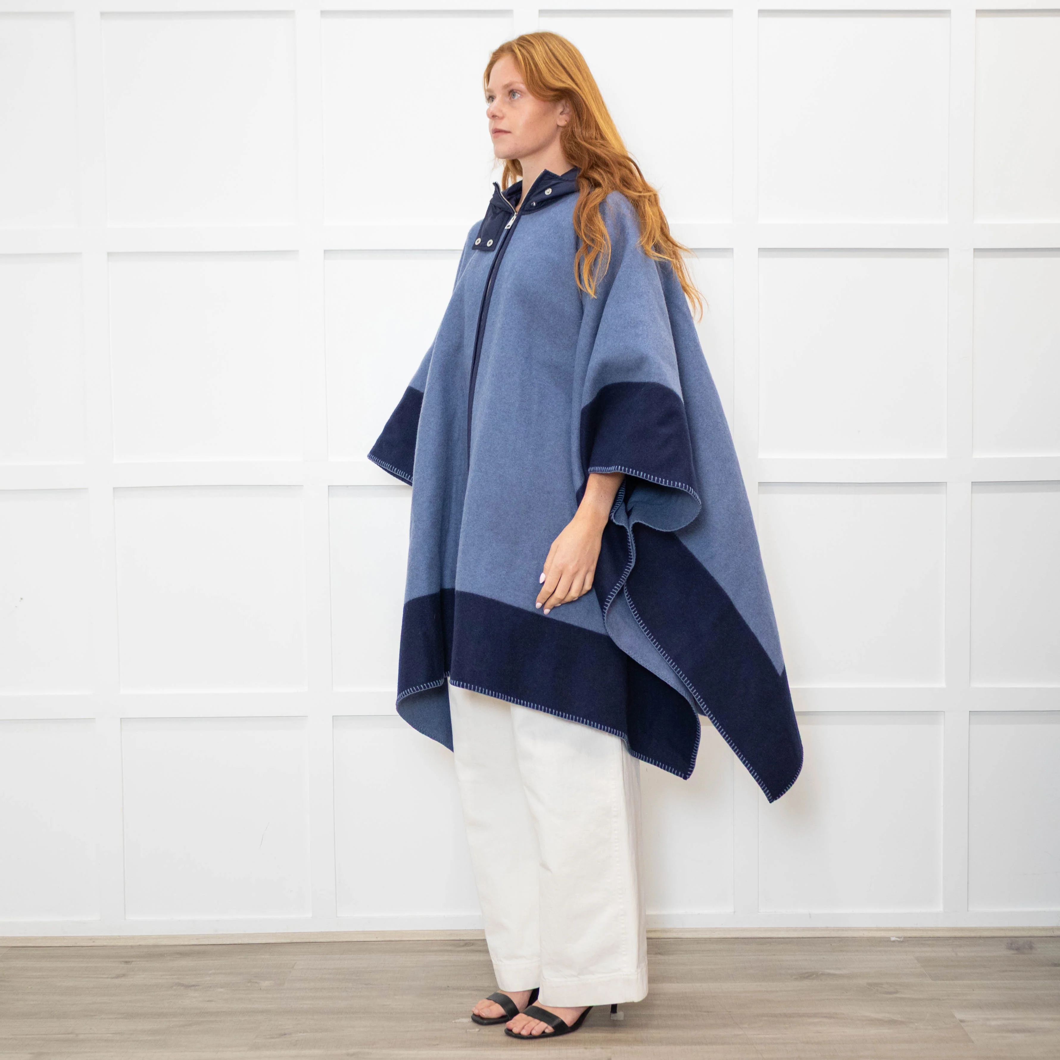 Etro Blue Navy Blue Horse Detail Wool Hooded Zip Front Cape - Image 3