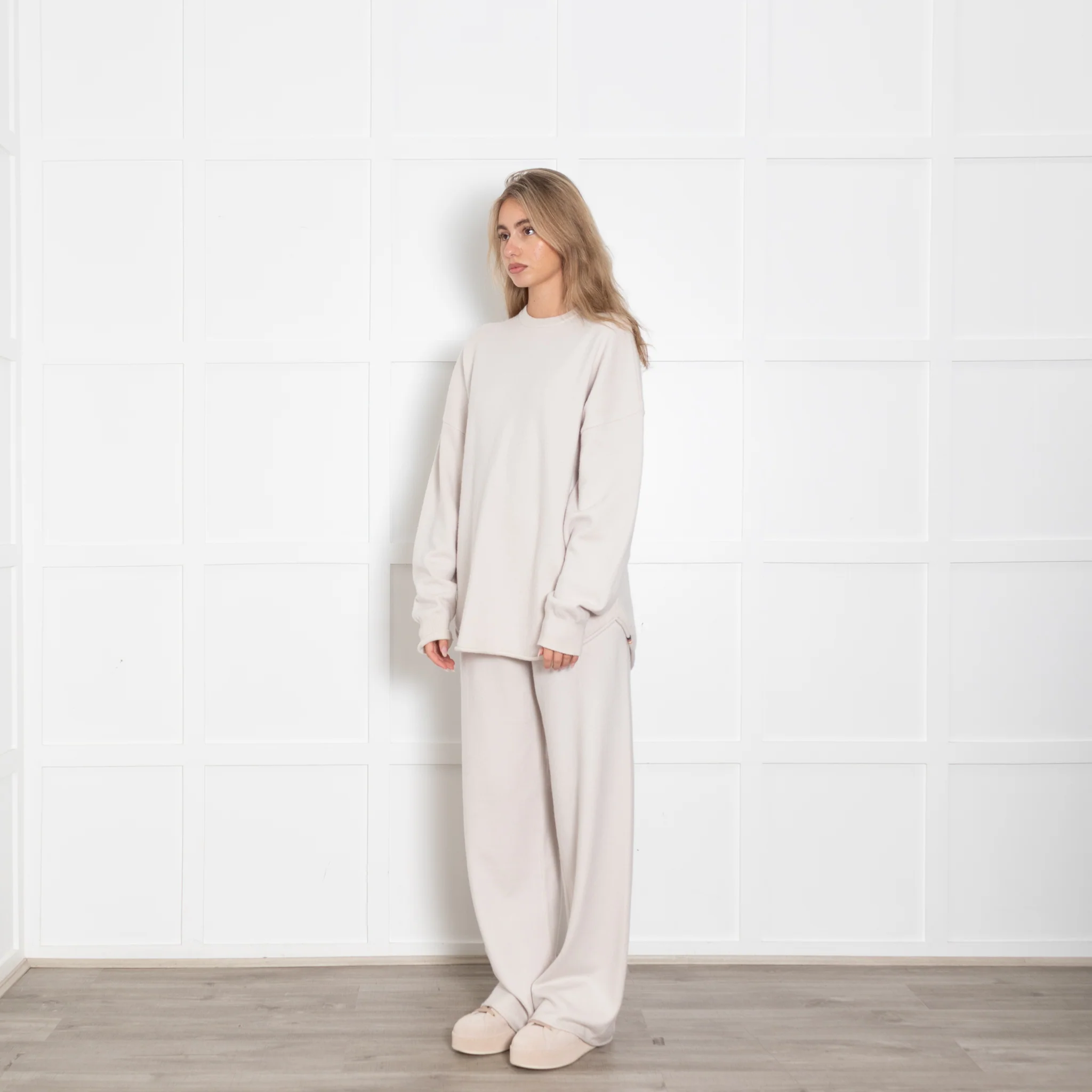 Extreme Cashmere Cream Oversized Jumper - Image 4