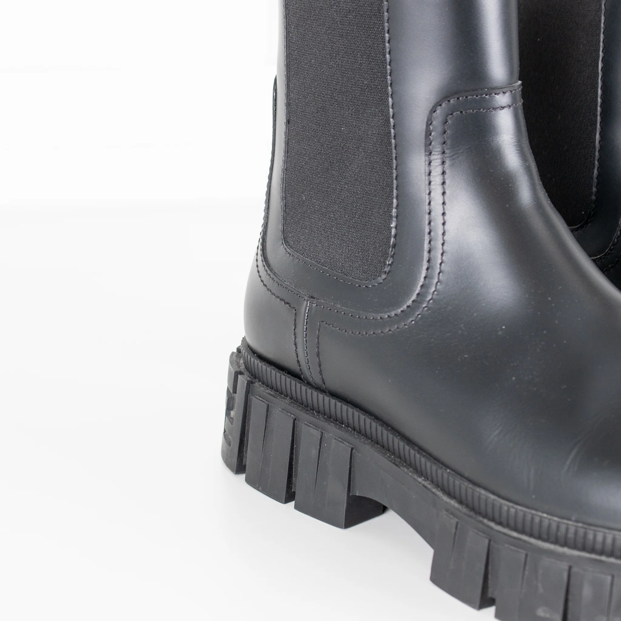 Fendi Logo Embossed Black Leather Chelsea Boots - Image 10