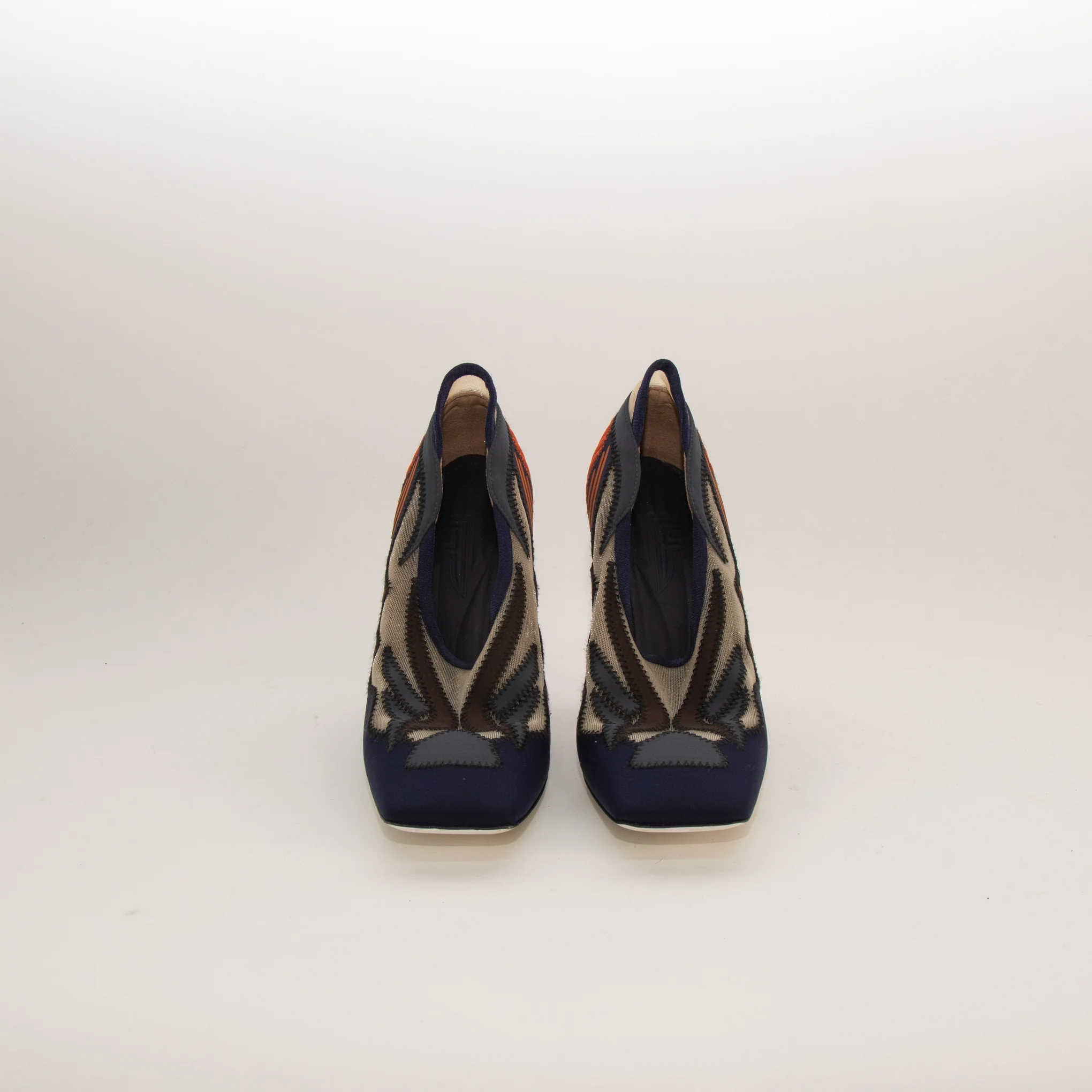 Fendi Navy and Orange Neoprene Printed Mesh Block Square Toe Heels - Image 3