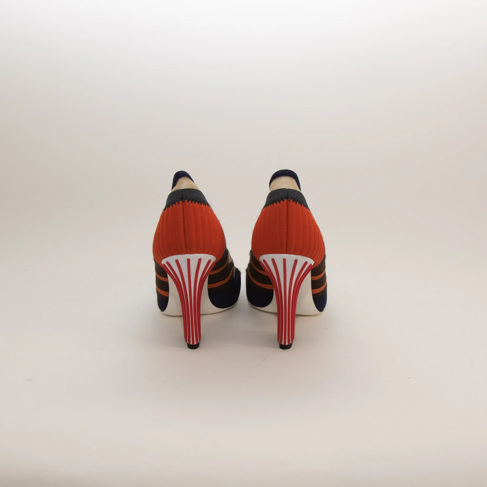 Fendi Navy and Orange Neoprene Printed Mesh Block Square Toe Heels - Image 4