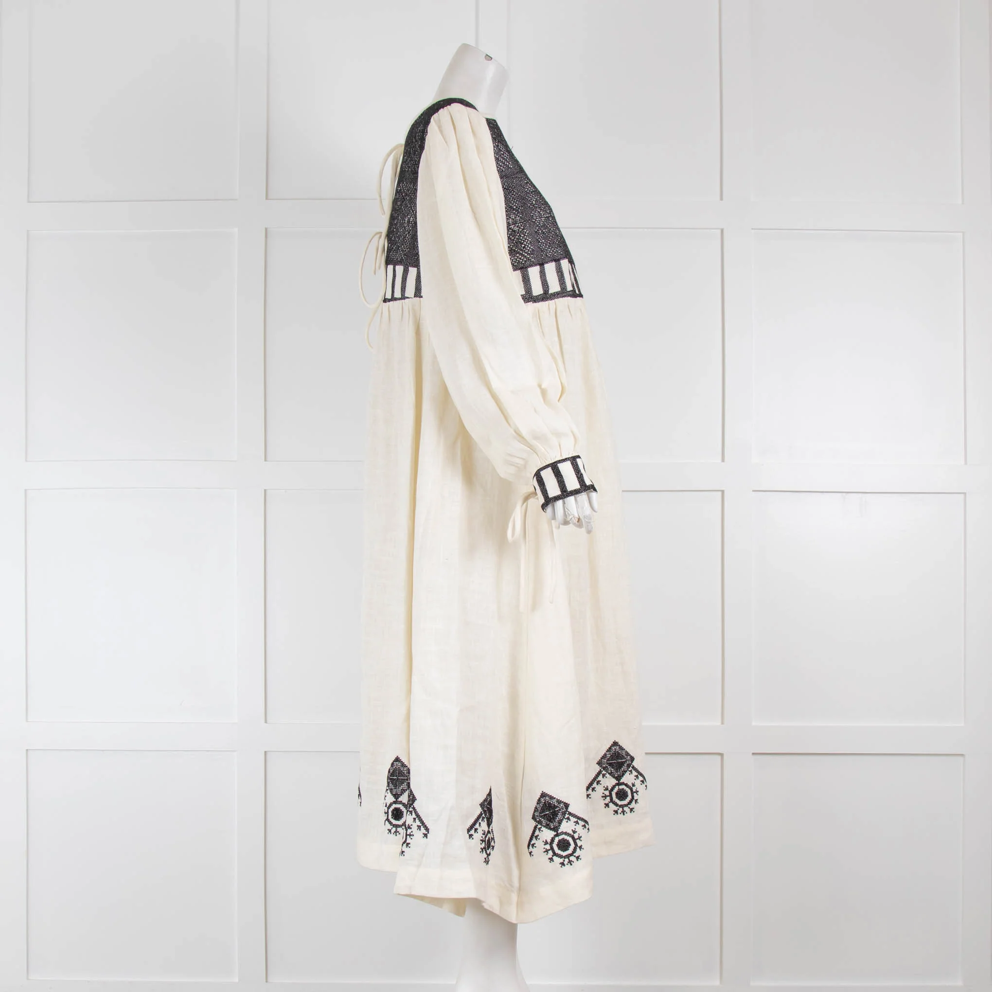 Fil De Vie Linen Embroidered Midi Dress - Image 2