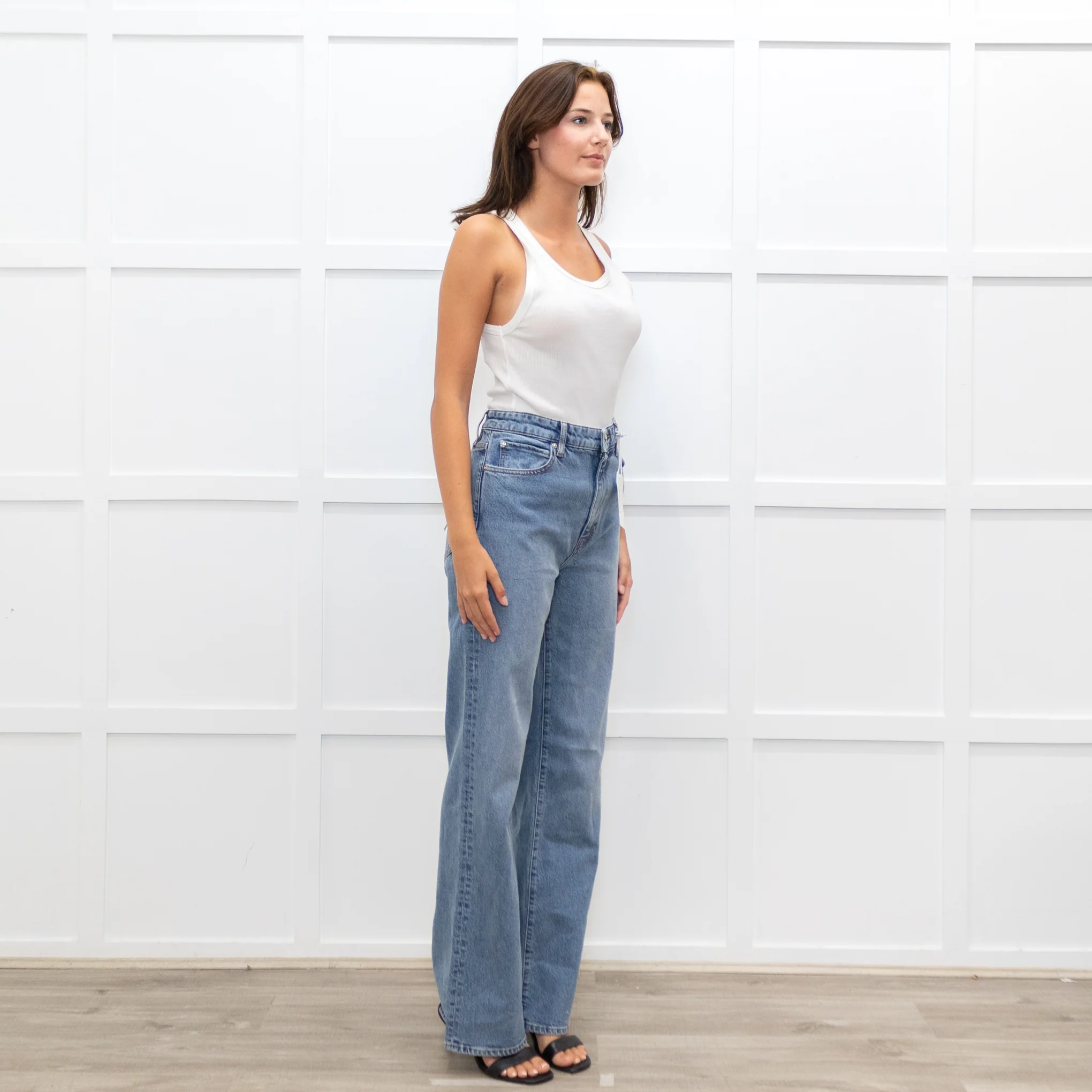 Frame Arrow Lela Blue Straight Leg Jeans - Image 7