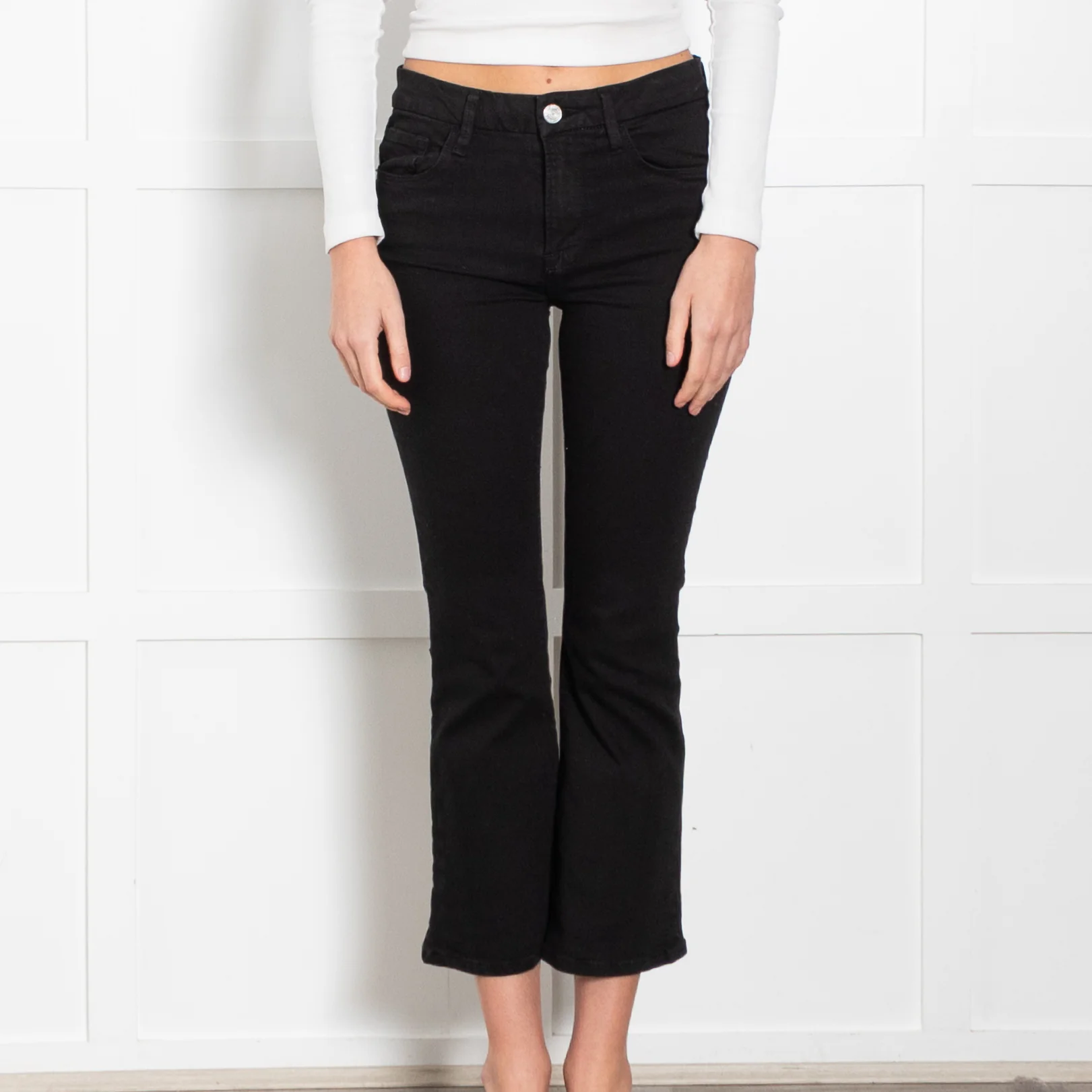 Frame Black Denim Le Crop Mini Boot Cut Jeans - Image 2